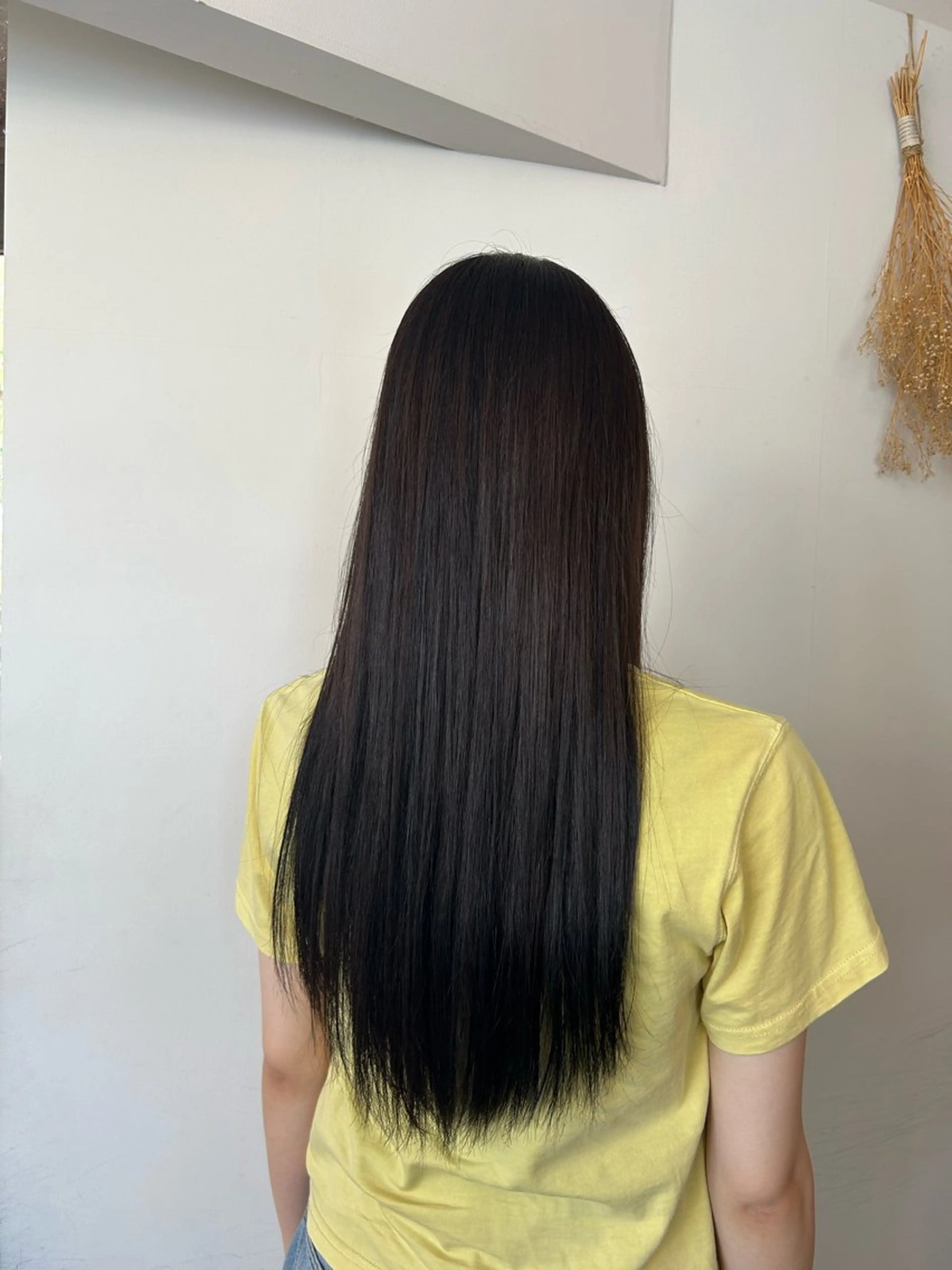 ロング カラー ブリーチ 透明感カラー グレージュ 牛尾 綾花のヘアスタイル