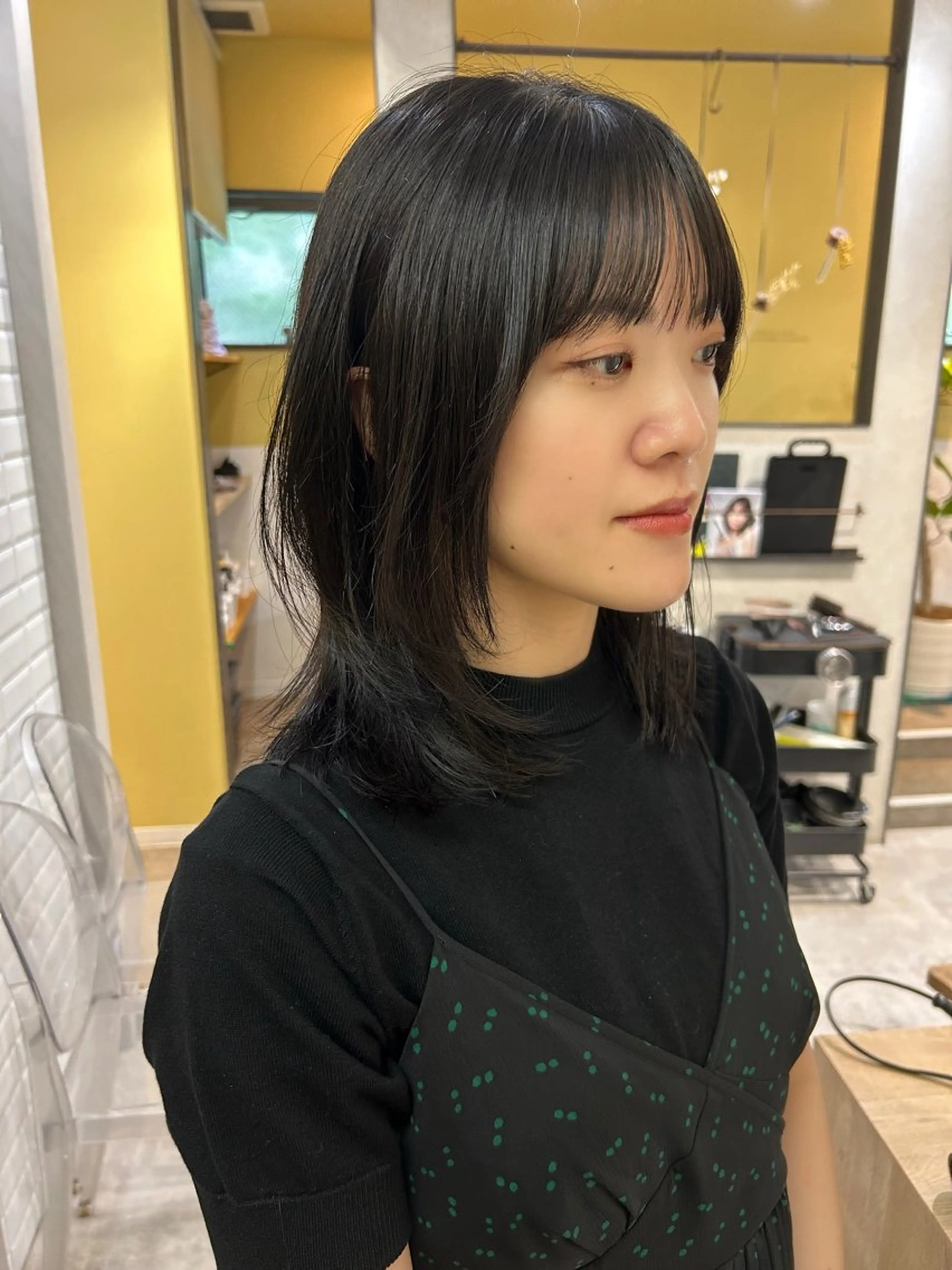 ミディアム カラー ミディアムレイヤー レイヤーカット カット トリートメント hub hair レイヤー/透明感のヘアスタイル