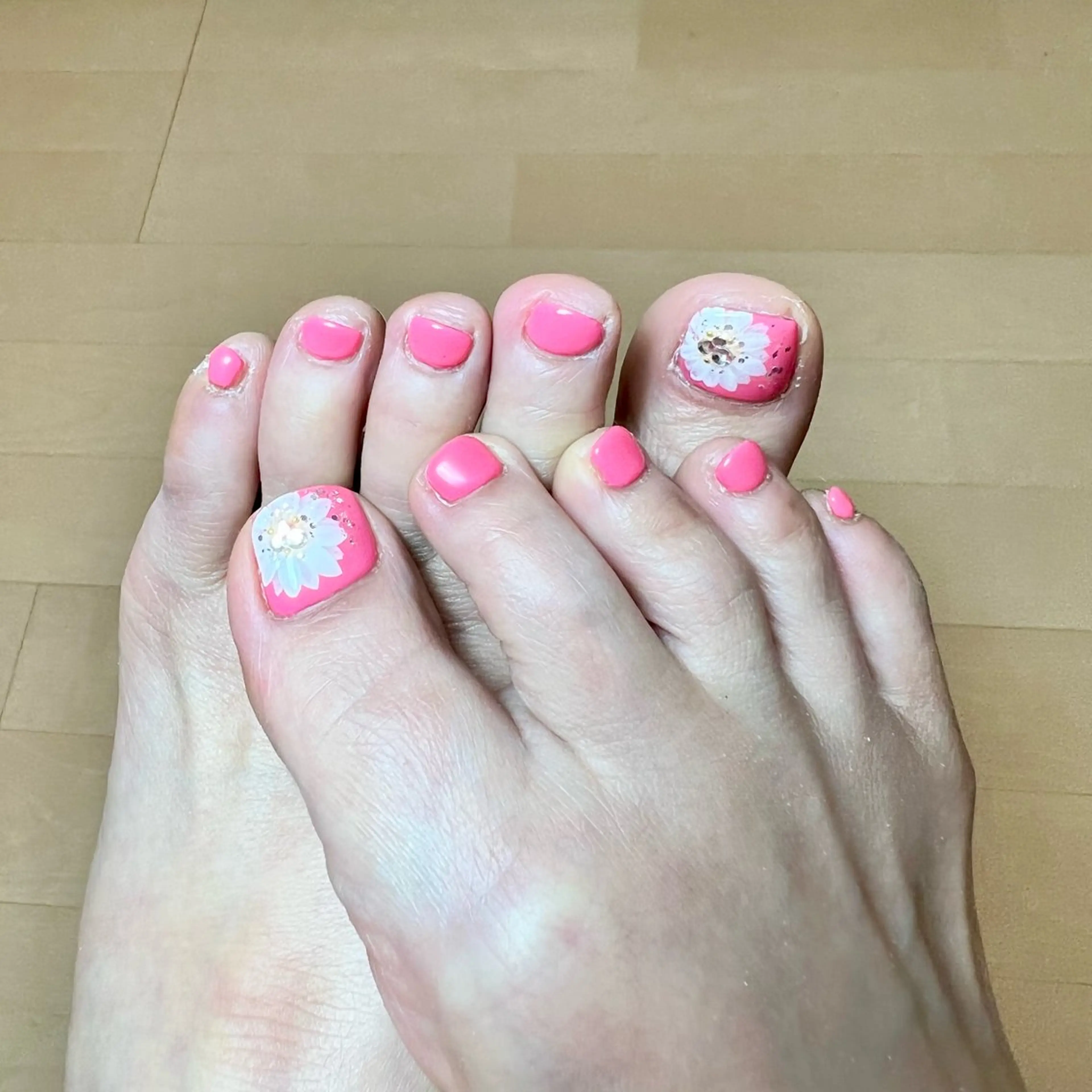 ネイル フラワーネイル フットネイル フットネイル COCO+所属・COCO +のエステ・リラクイメージ