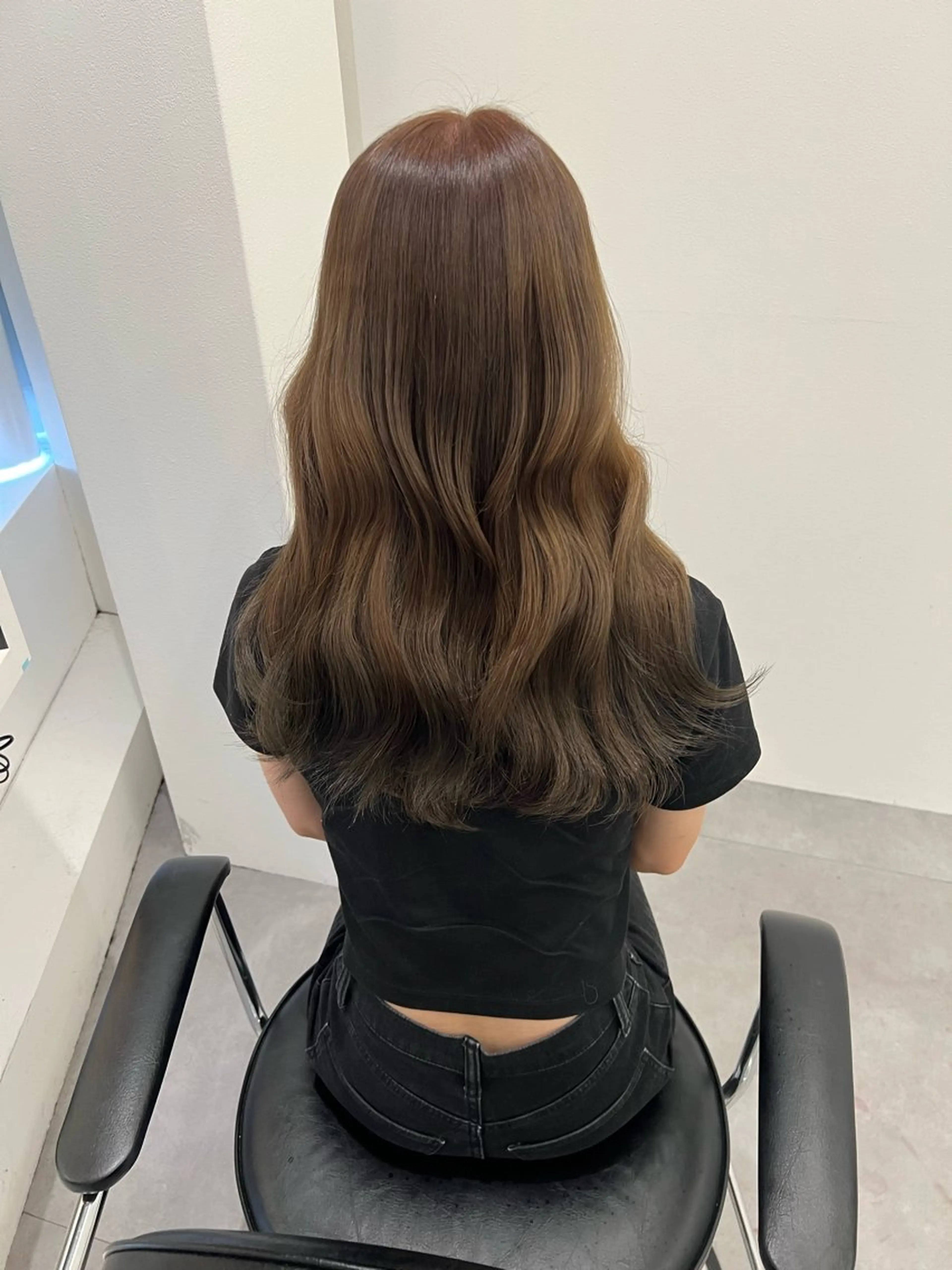 セミロング しゅういち/赤み消し カラー特化のヘアスタイル