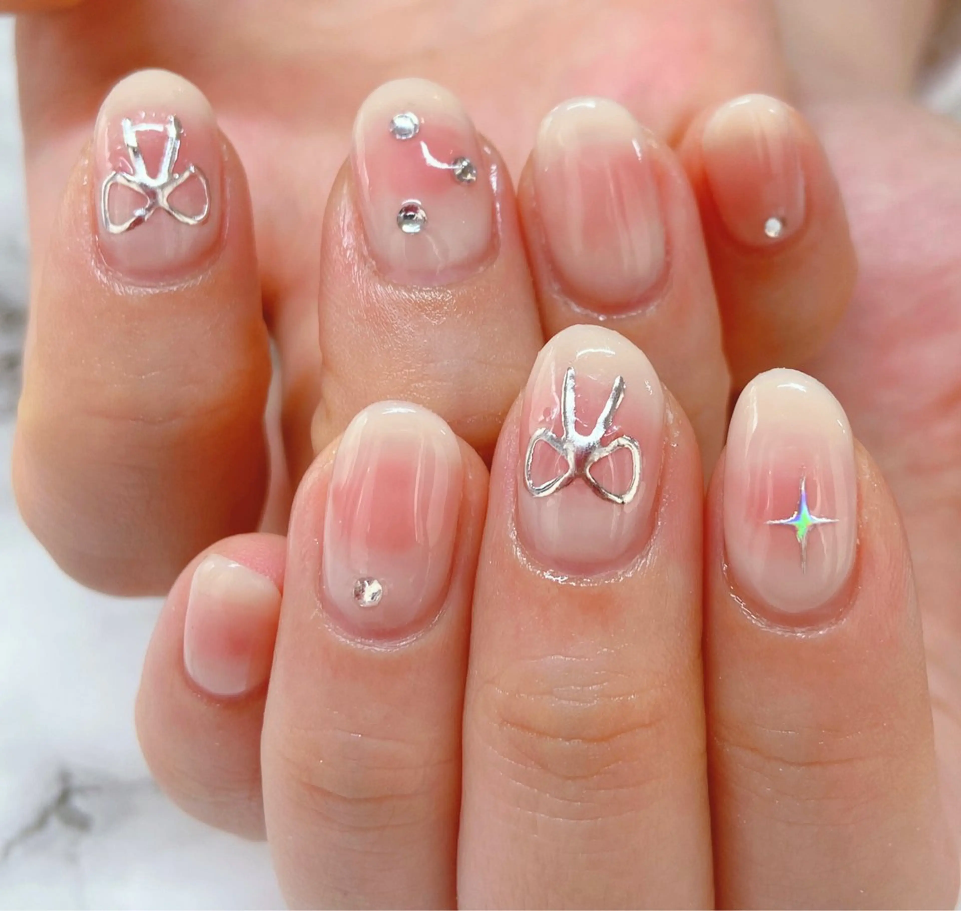 ネイル チークネイル ハンドネイル オトク ネイルのネイルデザイン