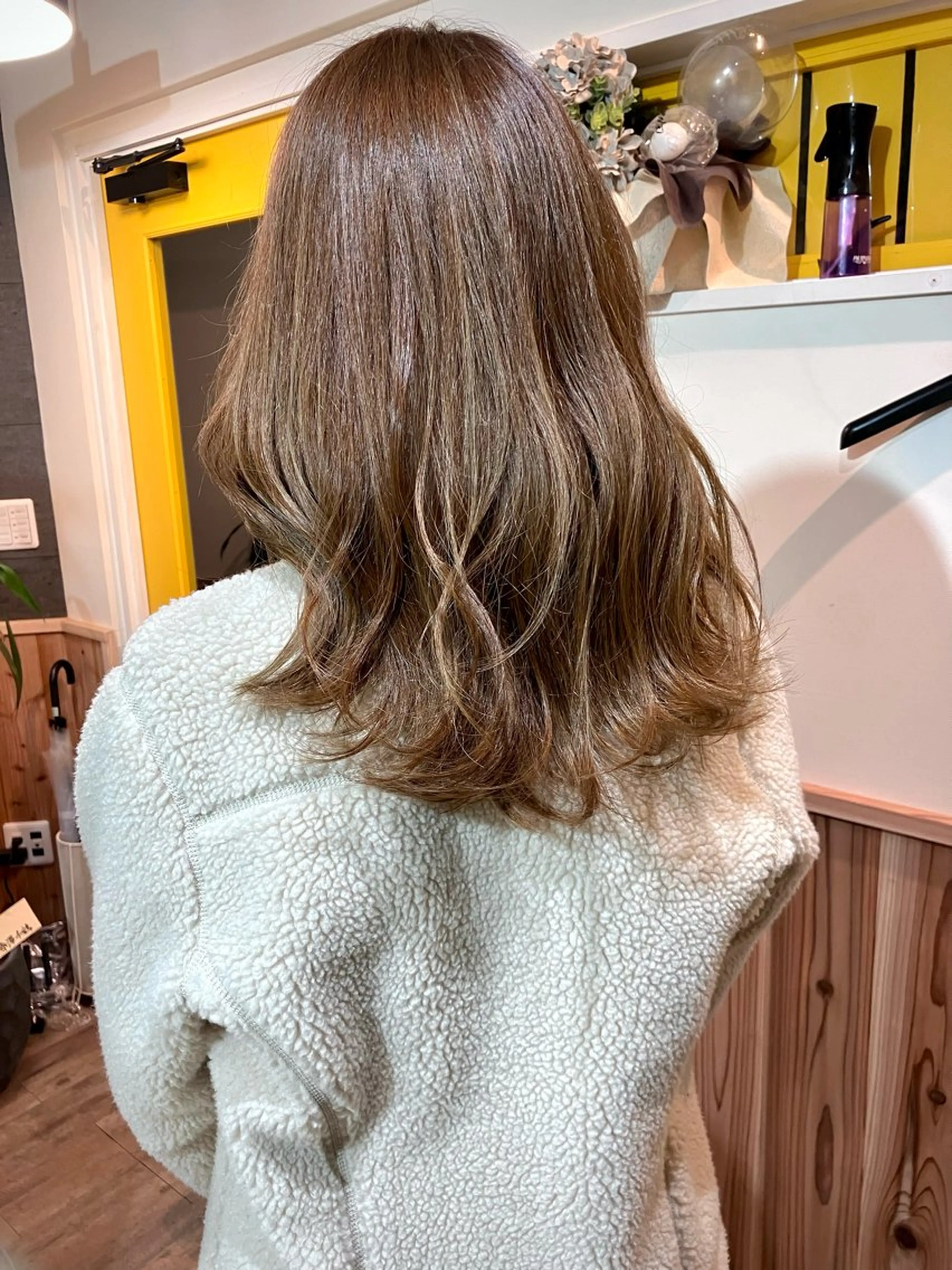 ロング カラー HAIR BASE ZAWAWA所属・レイヤー/ブリーチ｜ 特殊パーマ/赤澤のヘアスタイル