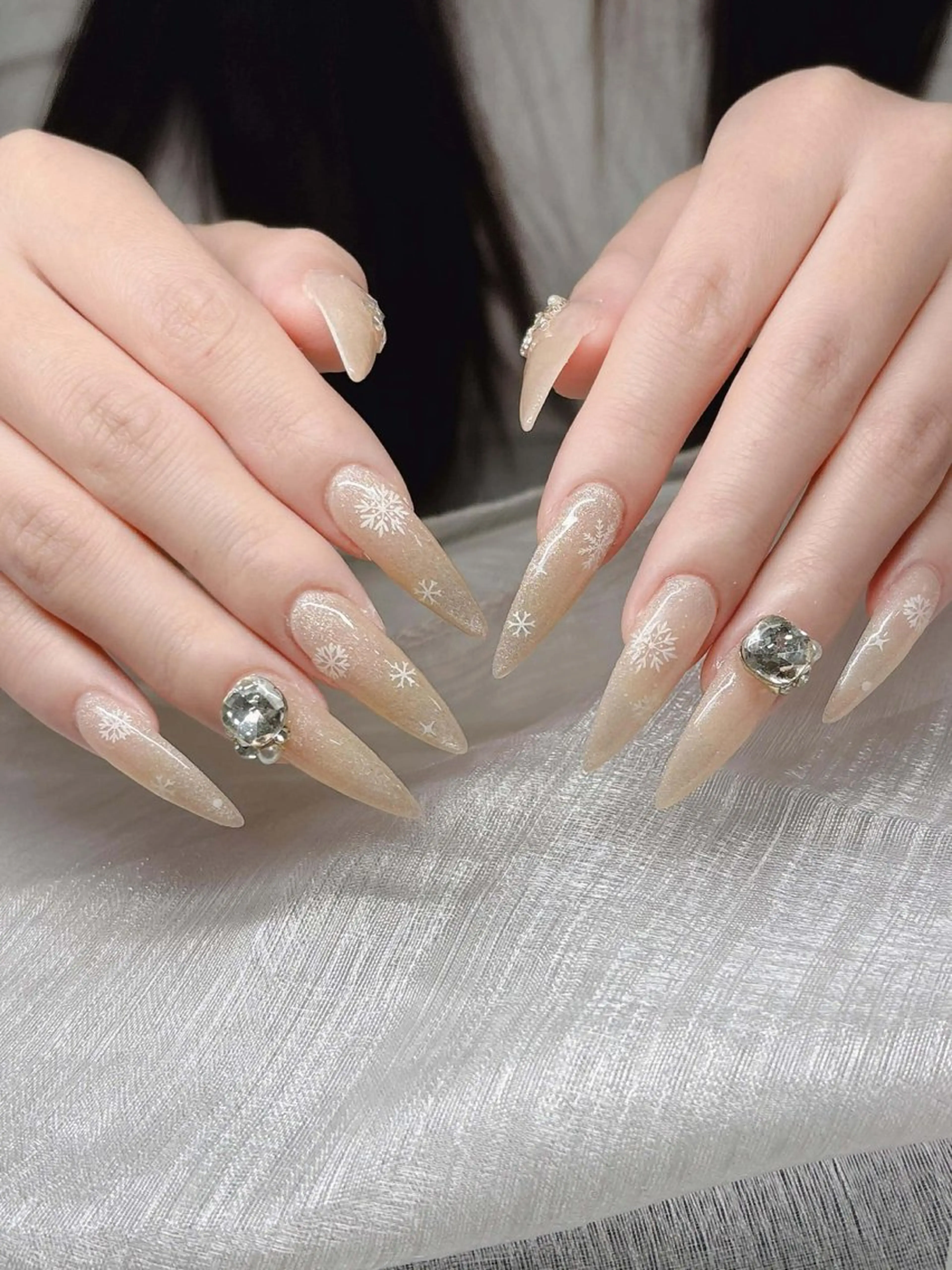 ネイル ハンドネイル Lee Nailsのネイルデザイン