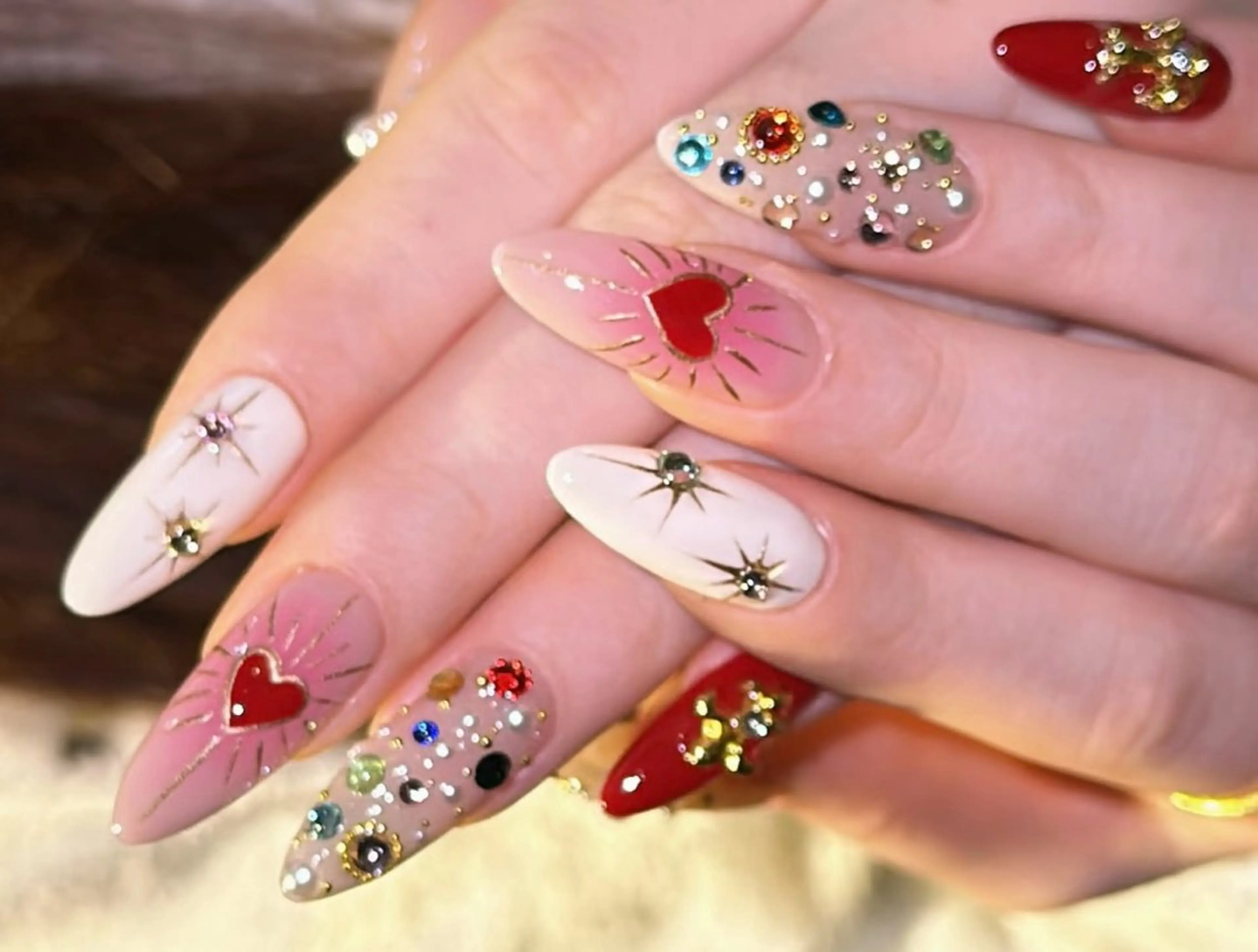 ネイル アートネイル オーロラネイル クリアネイル 長さ出し フレンチネイル ハンドネイル ハンドケア More Glam渋谷店のネイルデザイン