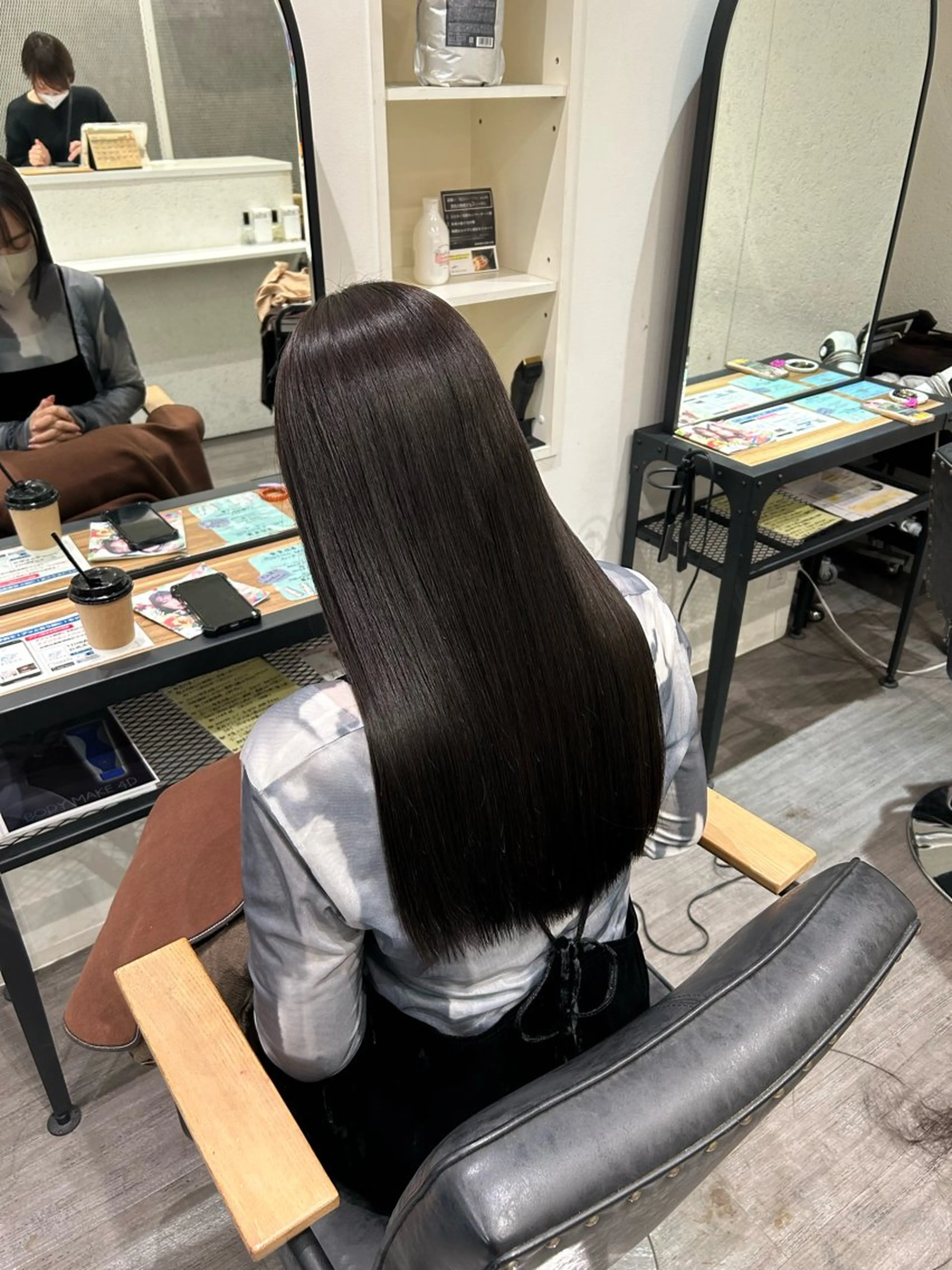 ロング カラー アッシュ アッシュグレー アッシュグレージュ グレージュ カット ヘアカラー トリートメント cocotte 💟草間紫音💟のヘアスタイル