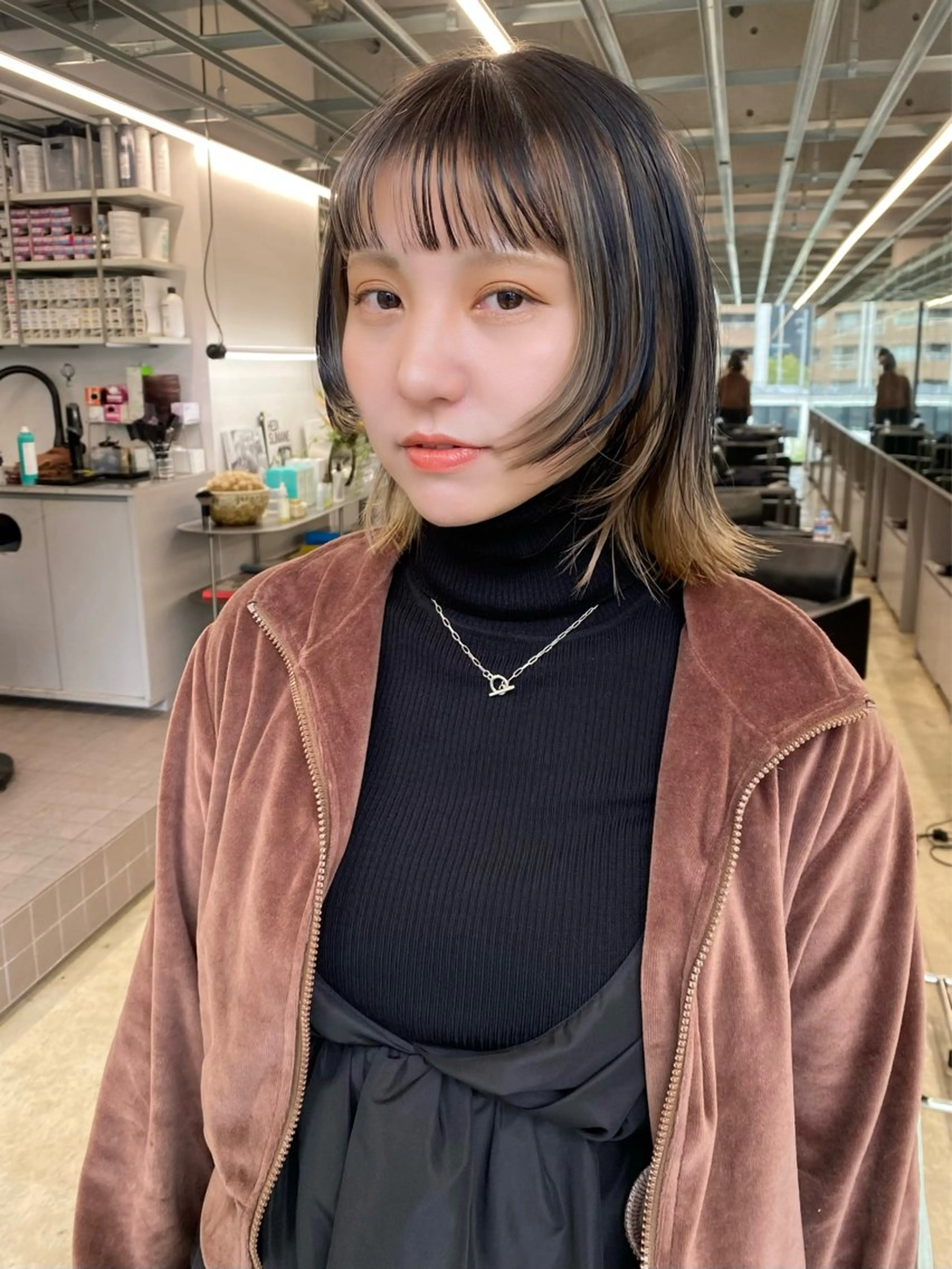 ミディアム カラー カット ヘアカラー トリートメント 似合わせカット レイヤー/ボブのヘアスタイル