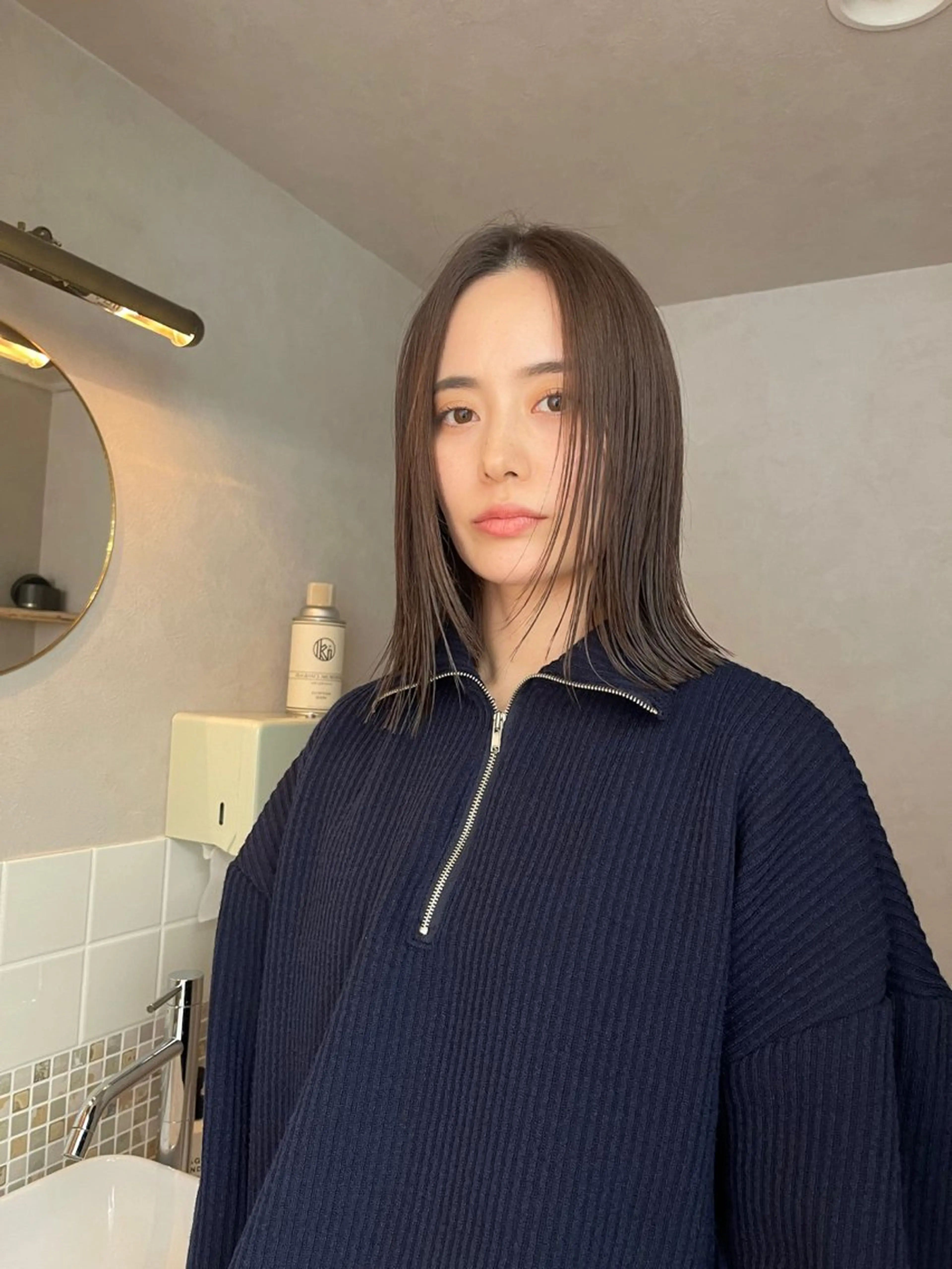 ショート udaハイトーン /ボブ/レイヤーのヘアスタイル