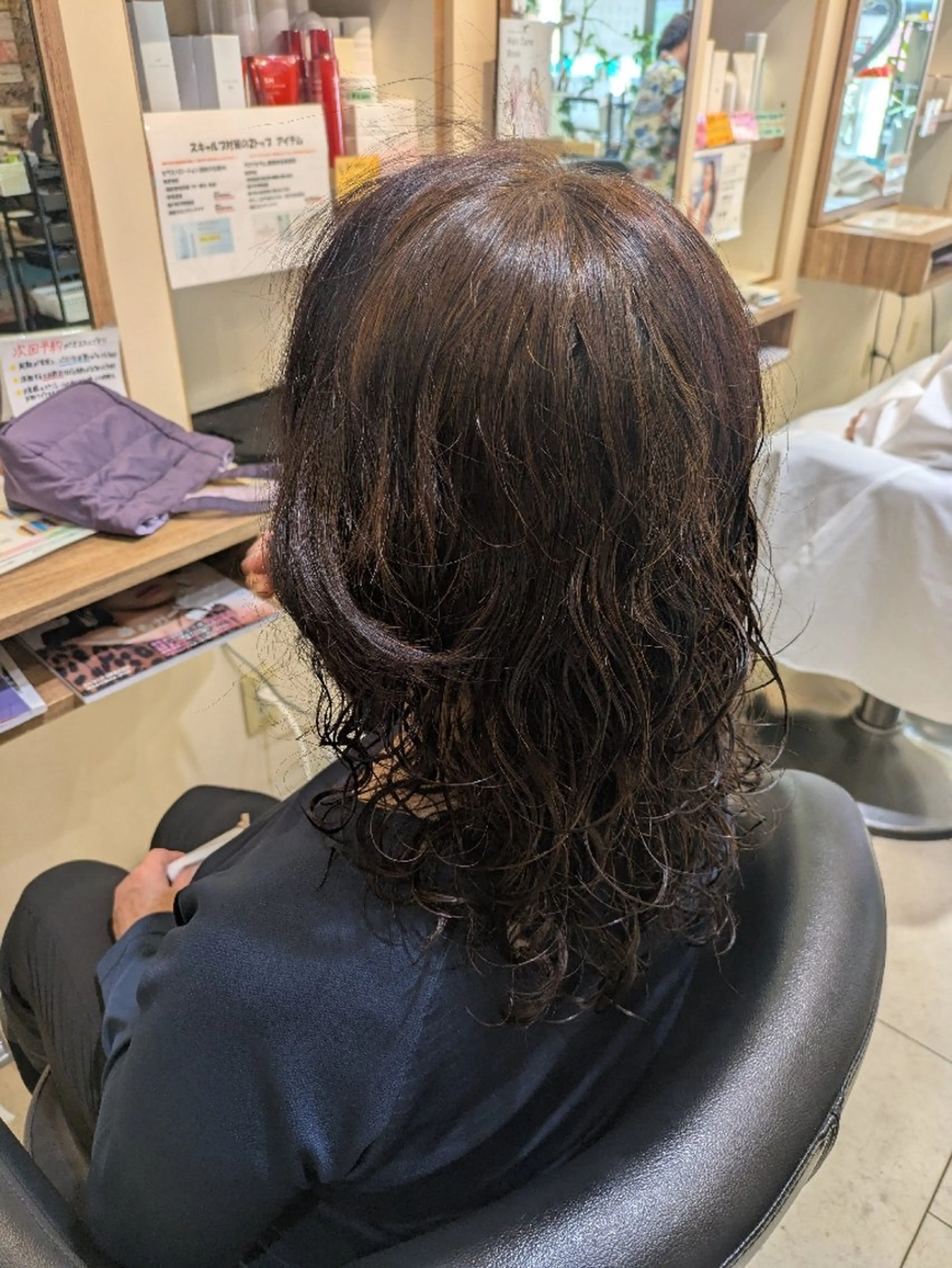 セミロング パーマ 塚原 友紀子のヘアスタイル