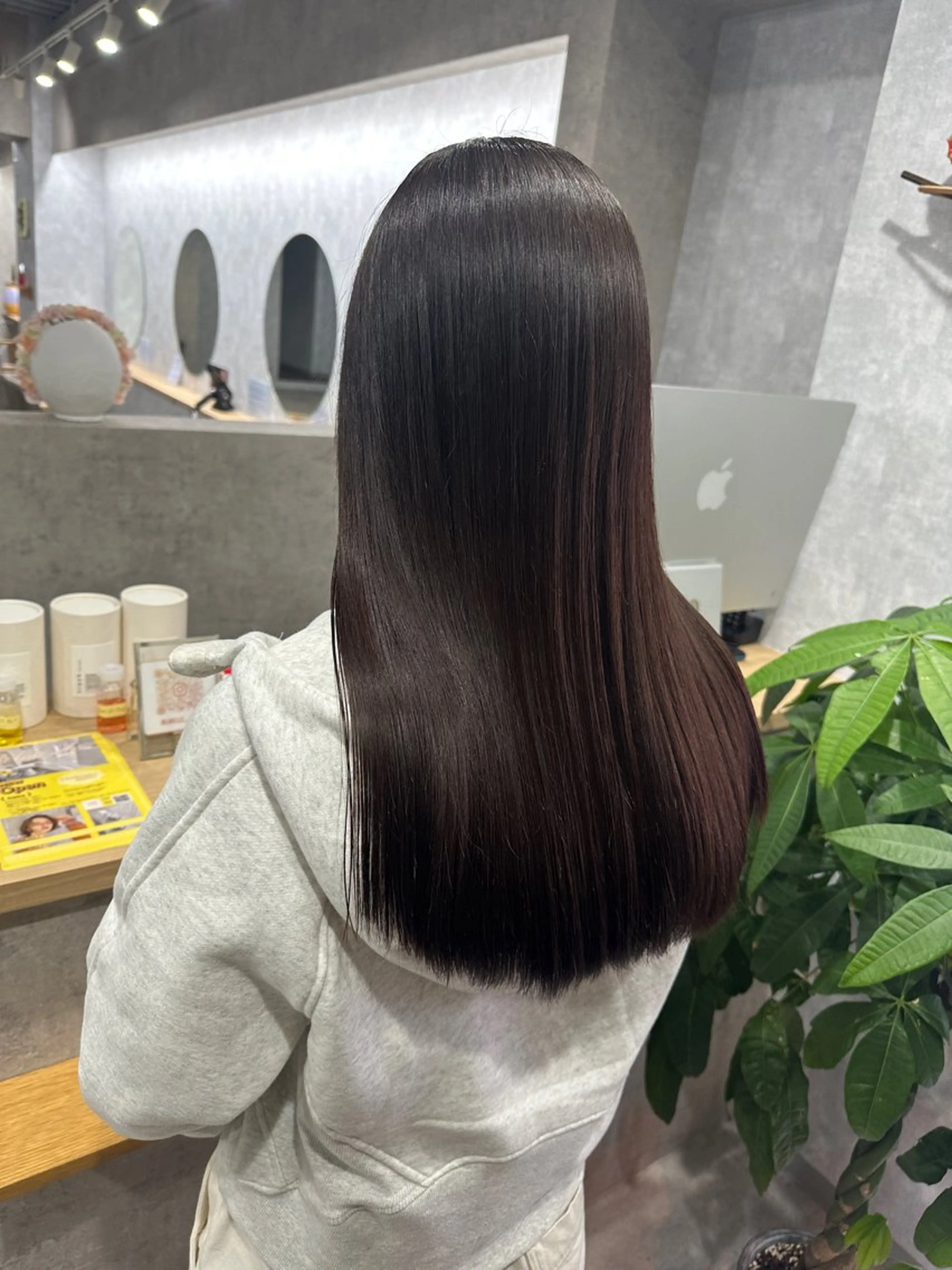 カラー miyon京都烏丸所属・山本 竜輔のヘアスタイル