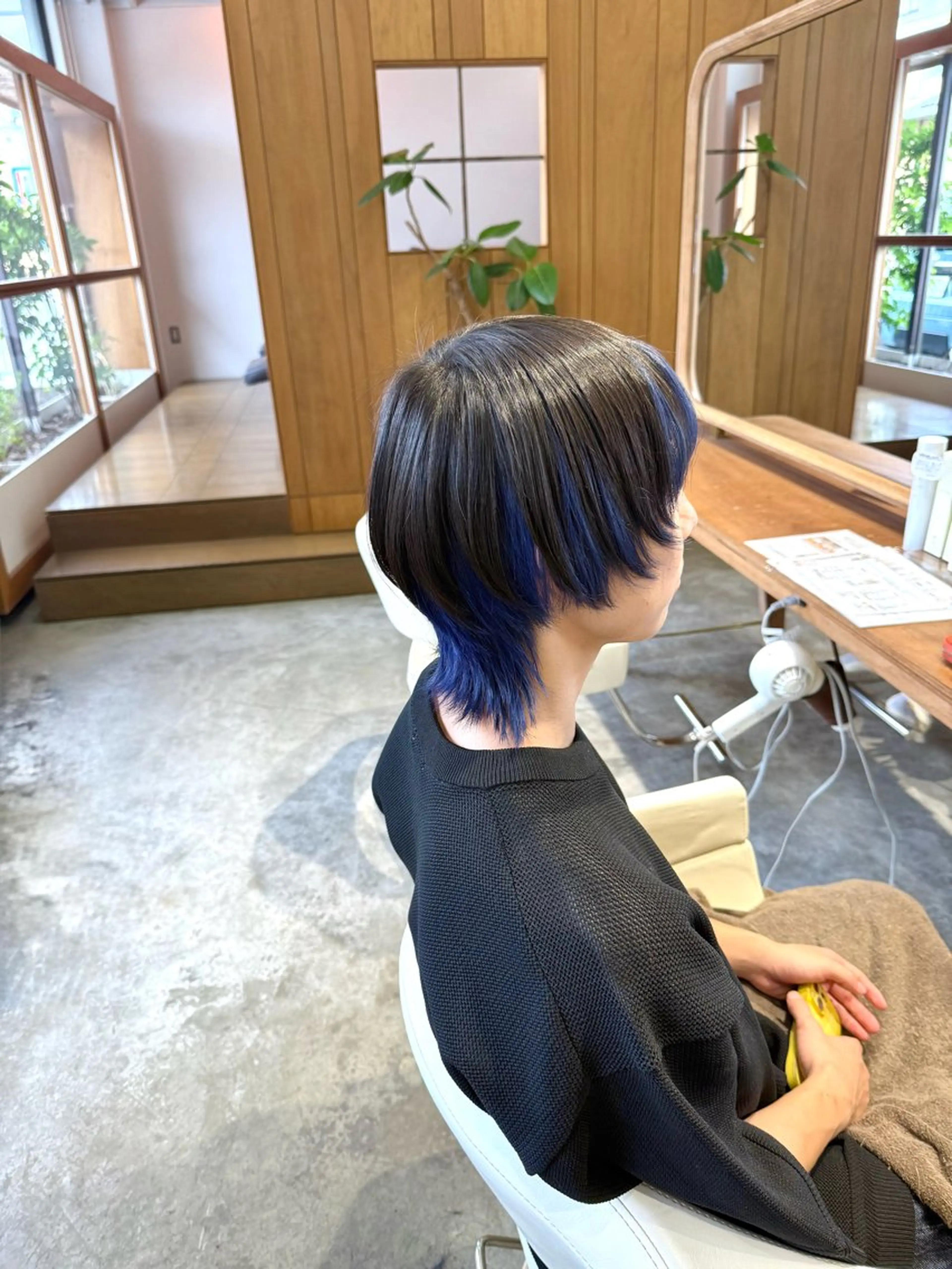 ショート カラー ネイビーカラー ショートヘア ウルフカット カット ヘアカラー WATANABE MISAKIのヘアスタイル