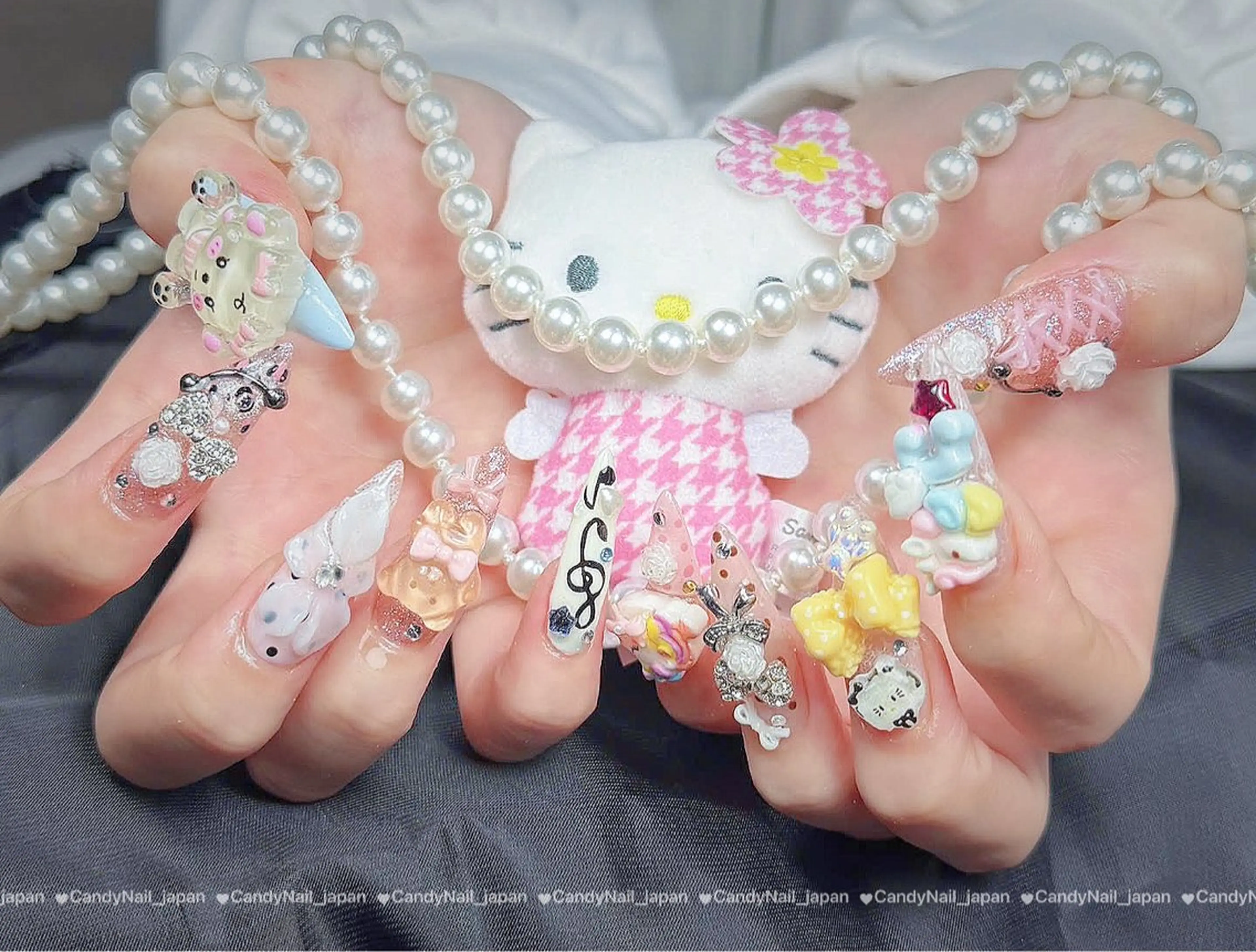 ネイル キラキラネイル マグネットネイル ぷっくりネイル 春ネイル ワンホンネイル ハンドネイル Candy Nailのネイルデザイン