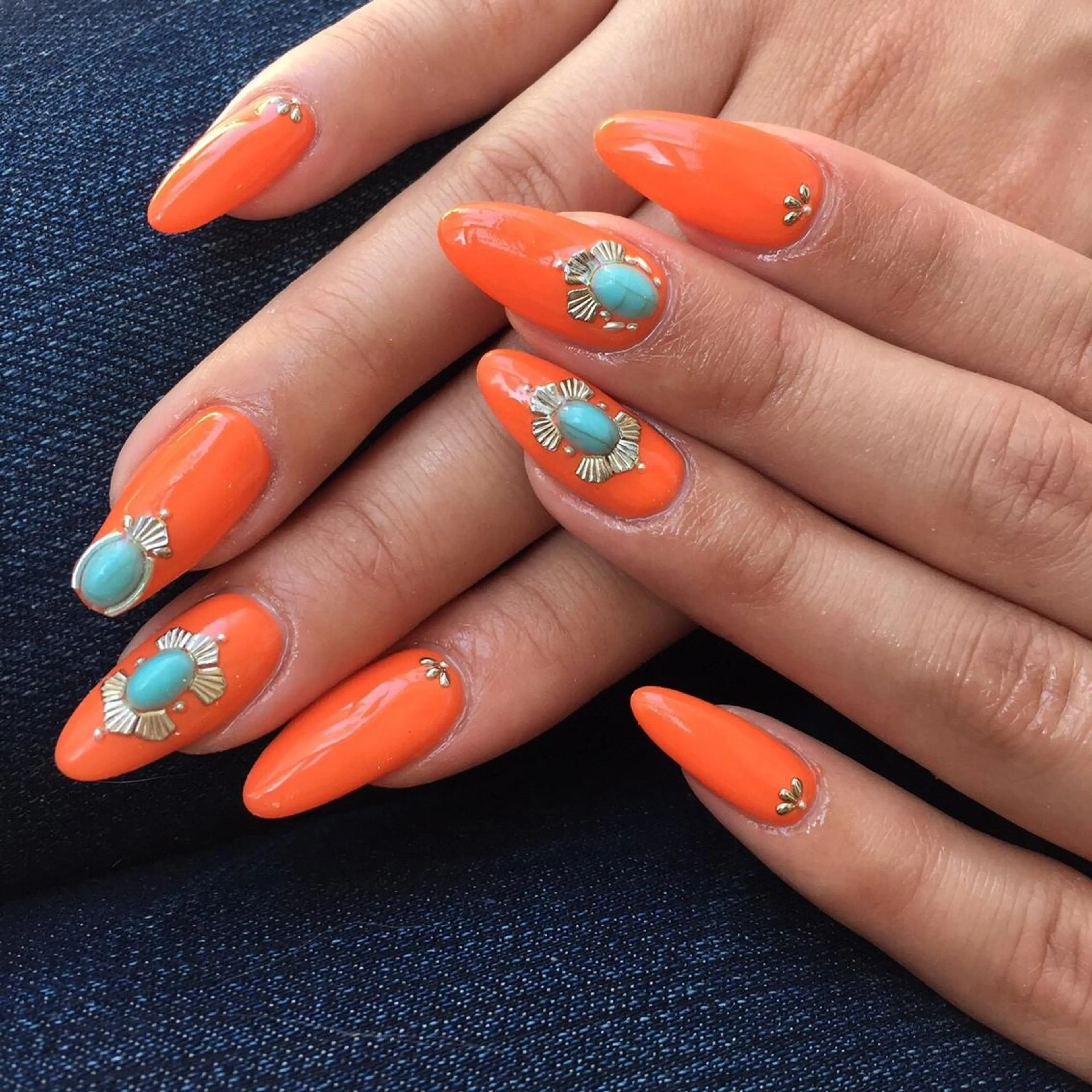 ネイル マツエク・マツパ ストーンネイル TheNext kitahorieのネイルデザイン