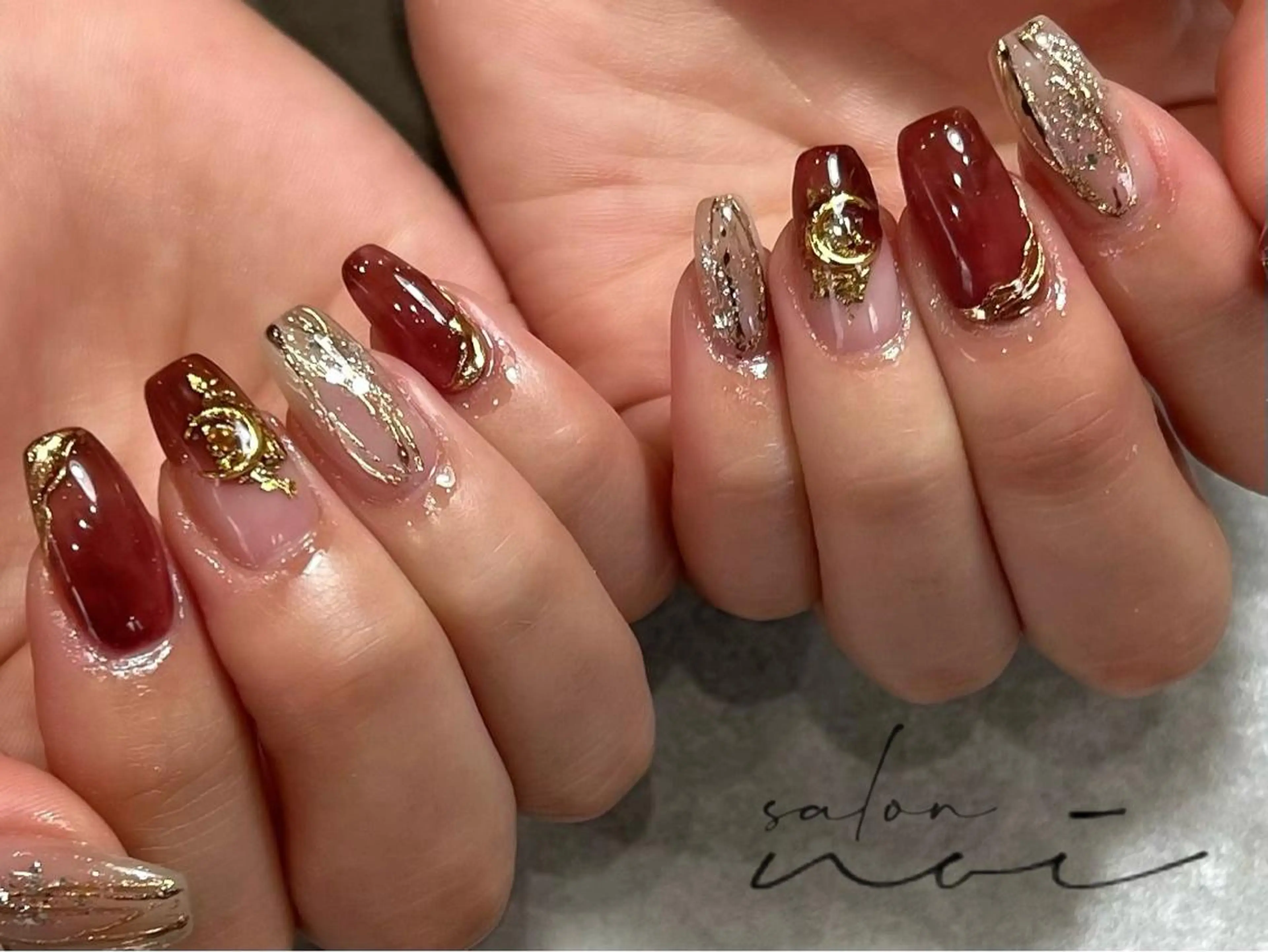 ネイル 赤色 ハンドネイル salon noi所属・salon noiのネイルデザイン