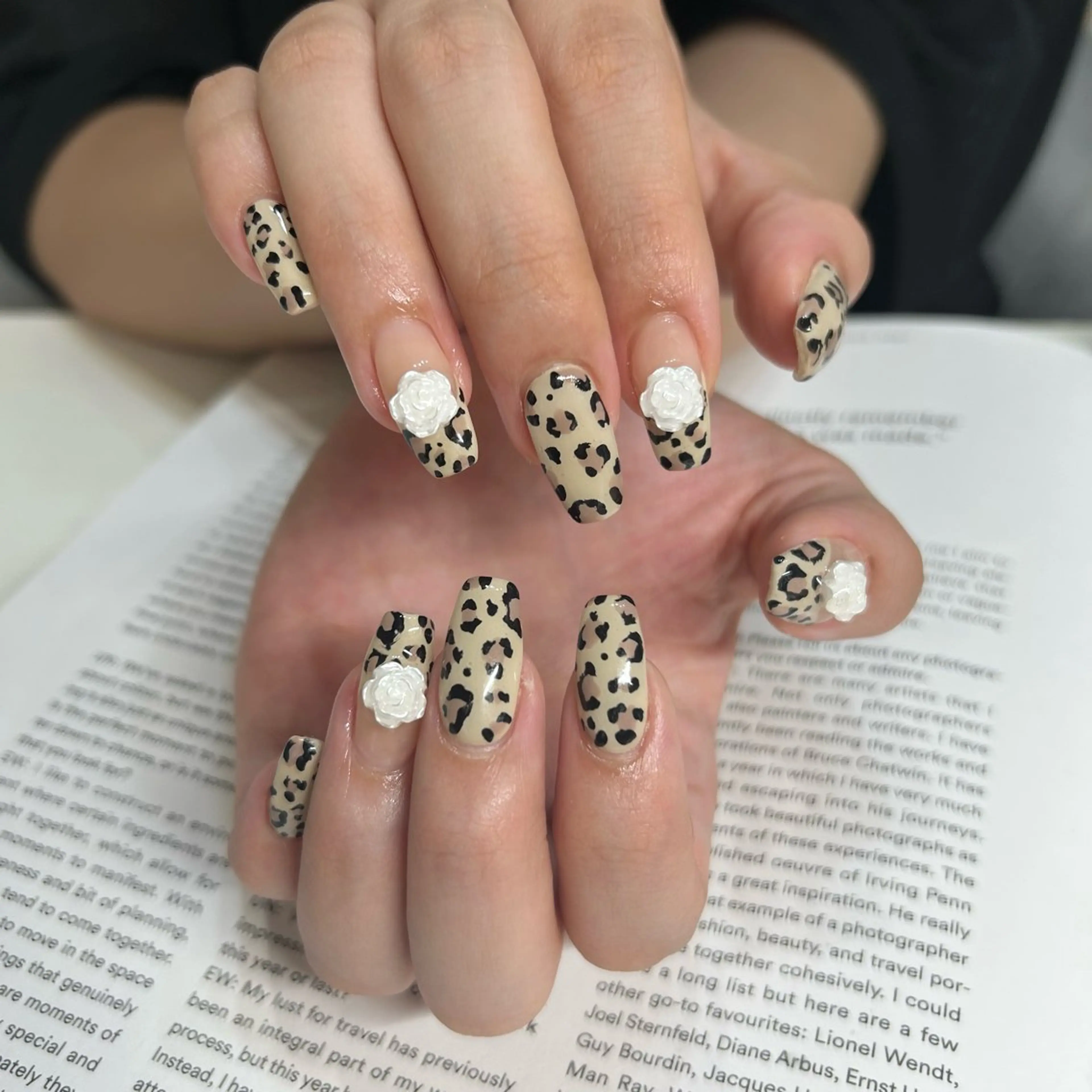 ネイル ブルー フットネイル ジェルネイル キラキラネイル 韓国ネイル RooM -mizuki-のネイルデザイン