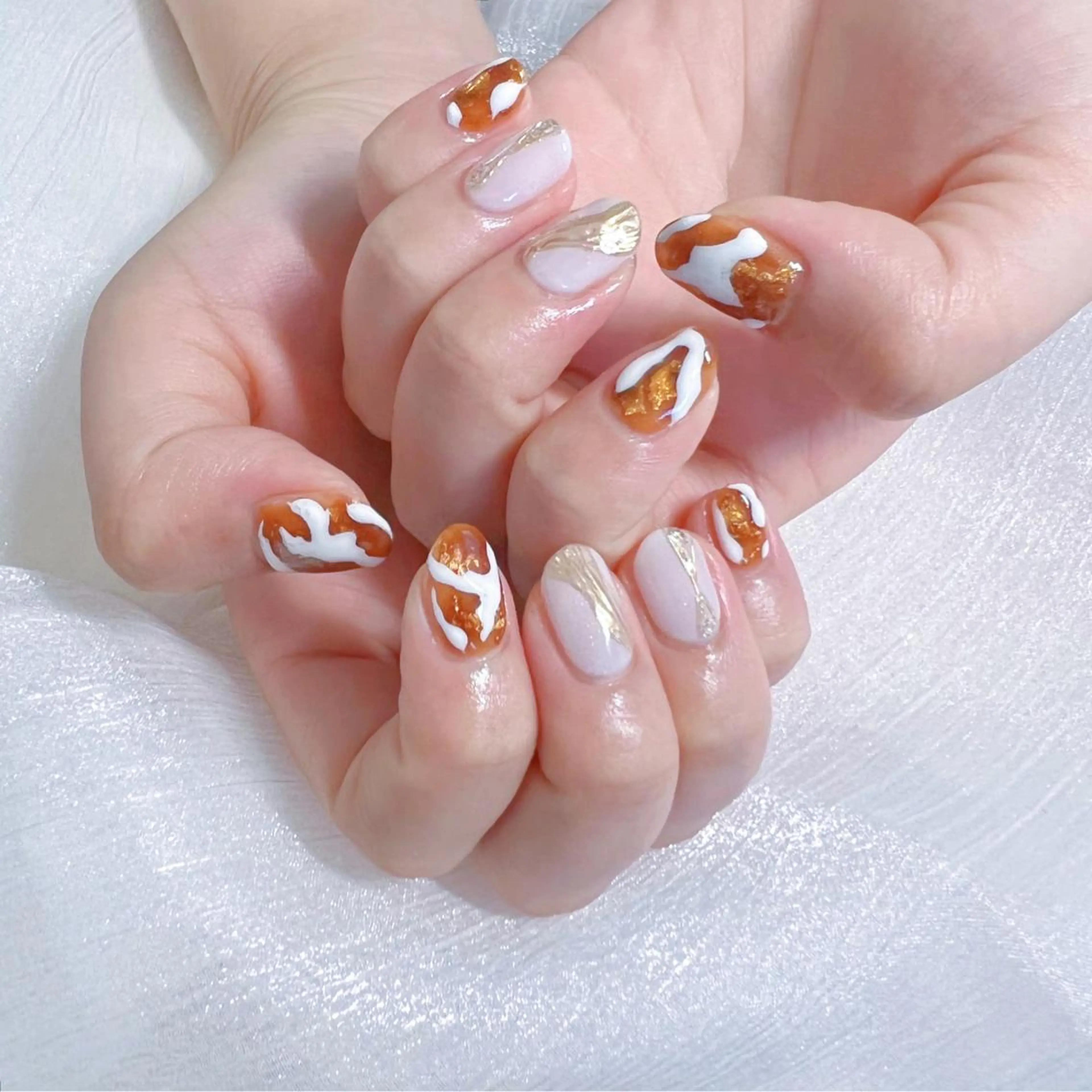 ネイル オーロラネイル フットネイル フレンチネイル ジェルネイル 韓国ネイル ハンドネイル ハンドケア 【ENサロン】 Rei🎀Nailのネイルデザイン