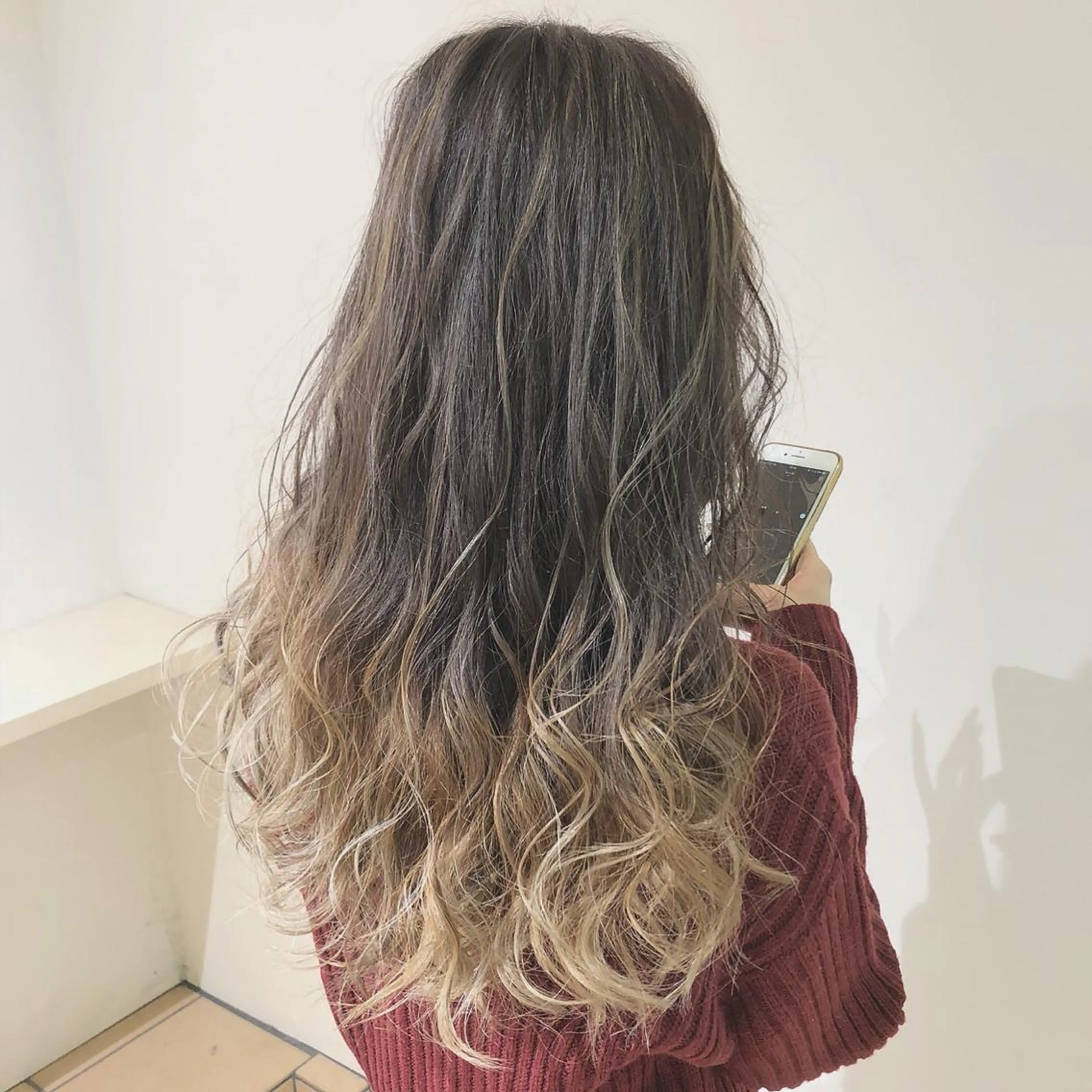ロング カラー グラデーションカラー ハイライトカラー ハイライト 海外レイヤー/ レイヤーカット/和田のヘアスタイル
