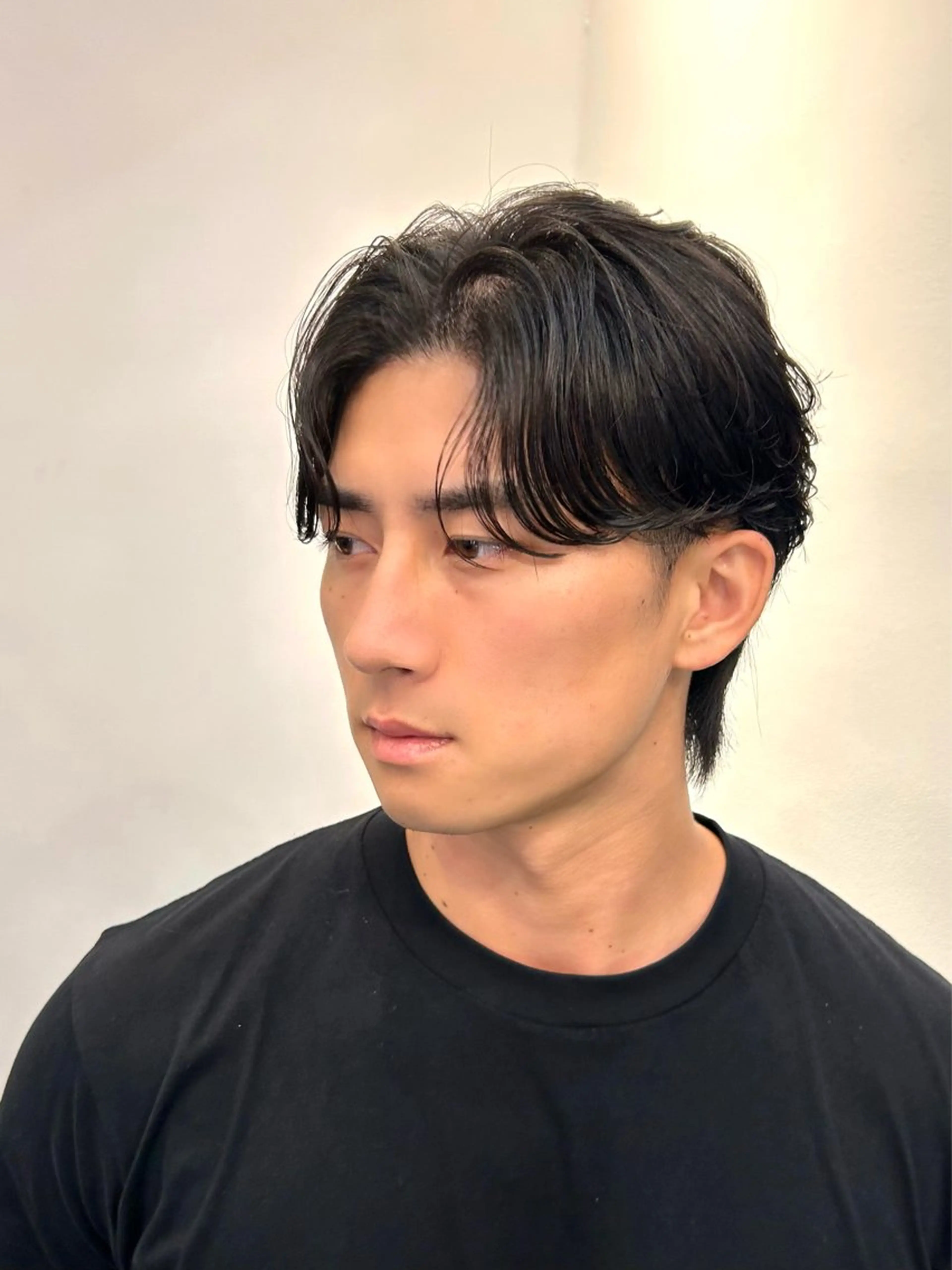 ミディアム パーマ メンズ 岡田大志🇰🇷 中/韓メンズヘアのヘアスタイル