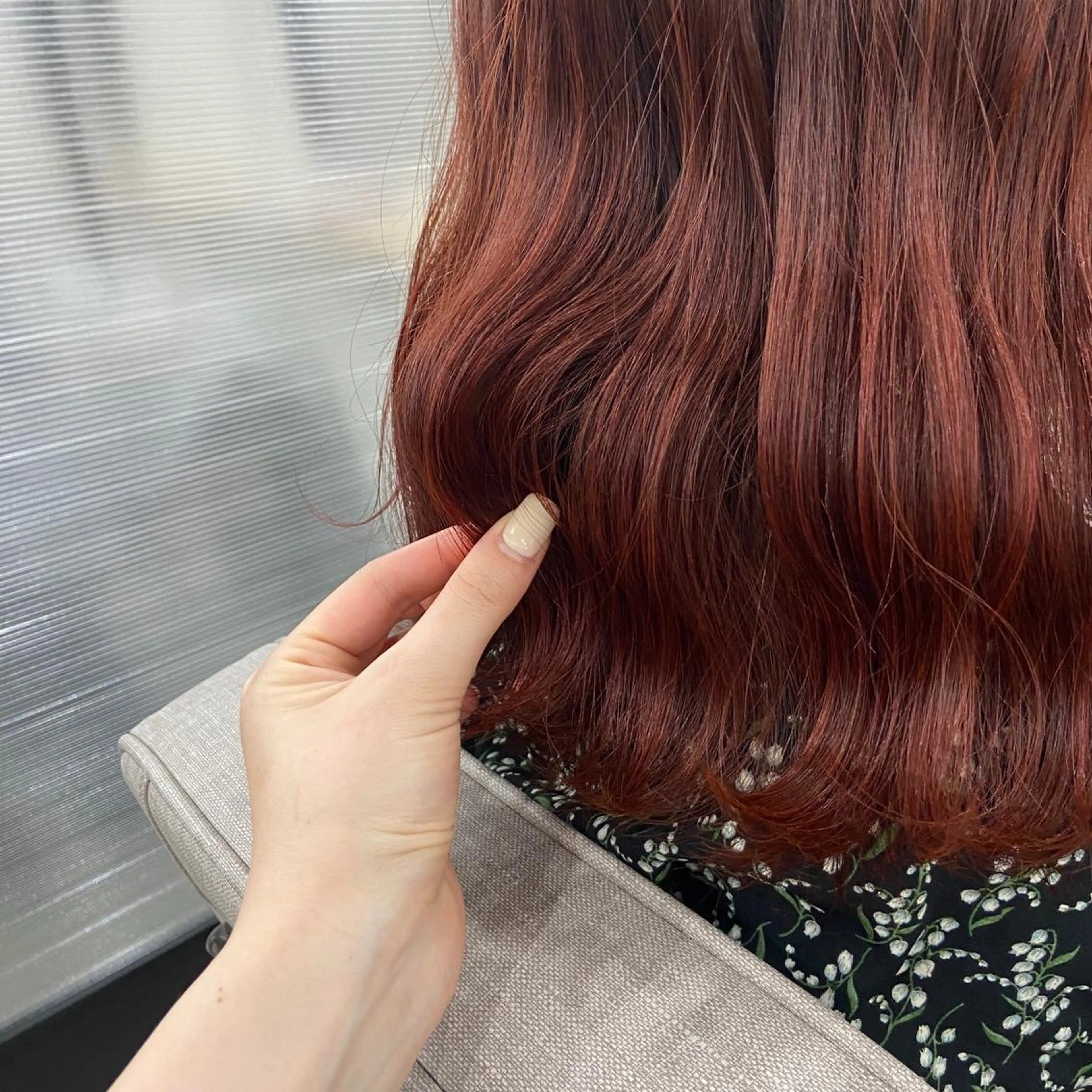 セミロング カラー ヘアアレンジ ブリーチ ブラウンカラー ダブルカラー ブリーチなしカラー ルビー Trip大名 AZUのヘアスタイル