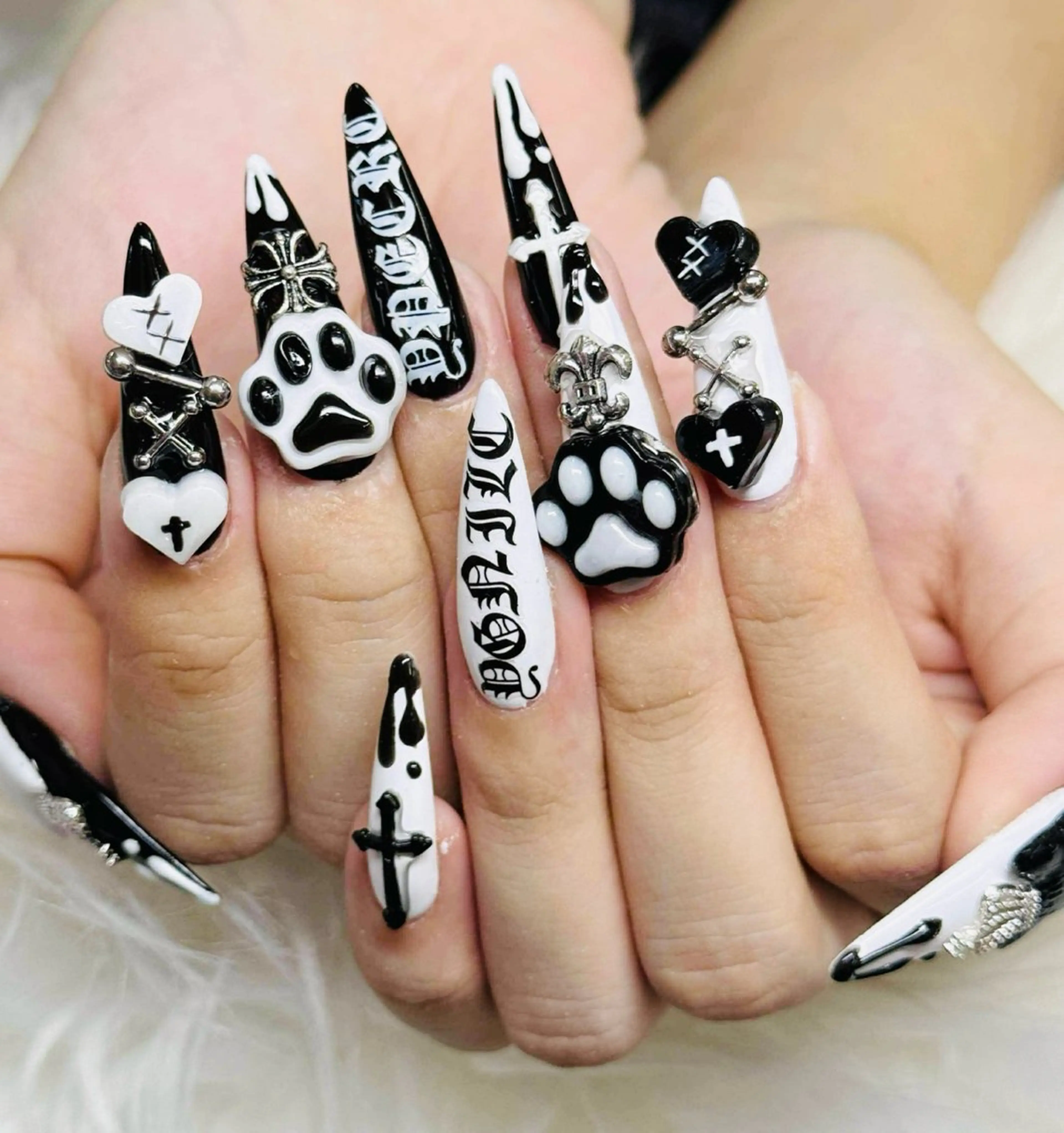 ネイル チークネイル 長さ出し フットネイル マグネットネイル 持ち込み ANH NAIL ゴテゴテ専門店💎のネイルデザイン