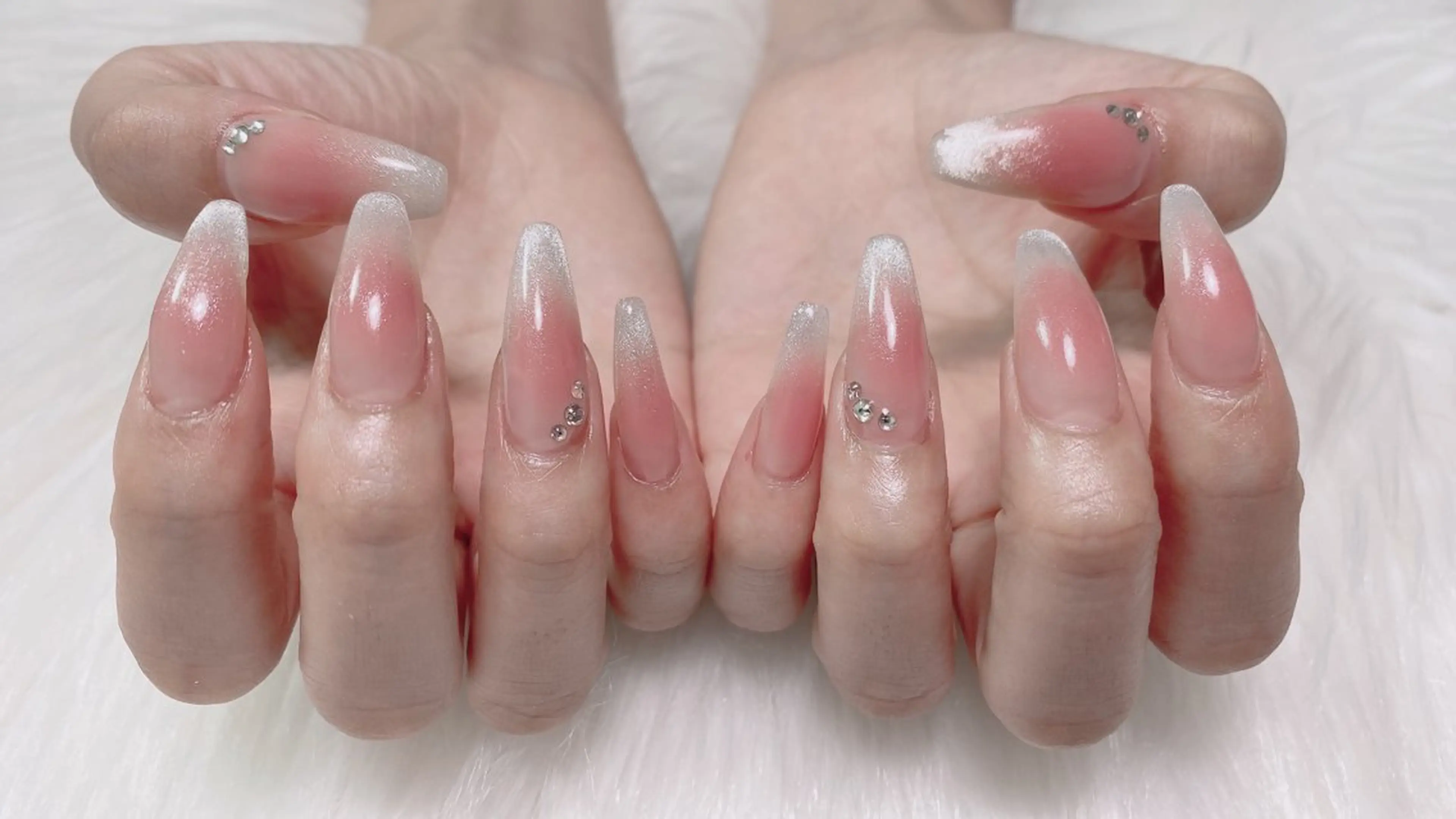 ネイル ハンドネイル オーシャン スカルプネイルサロンのネイルデザイン