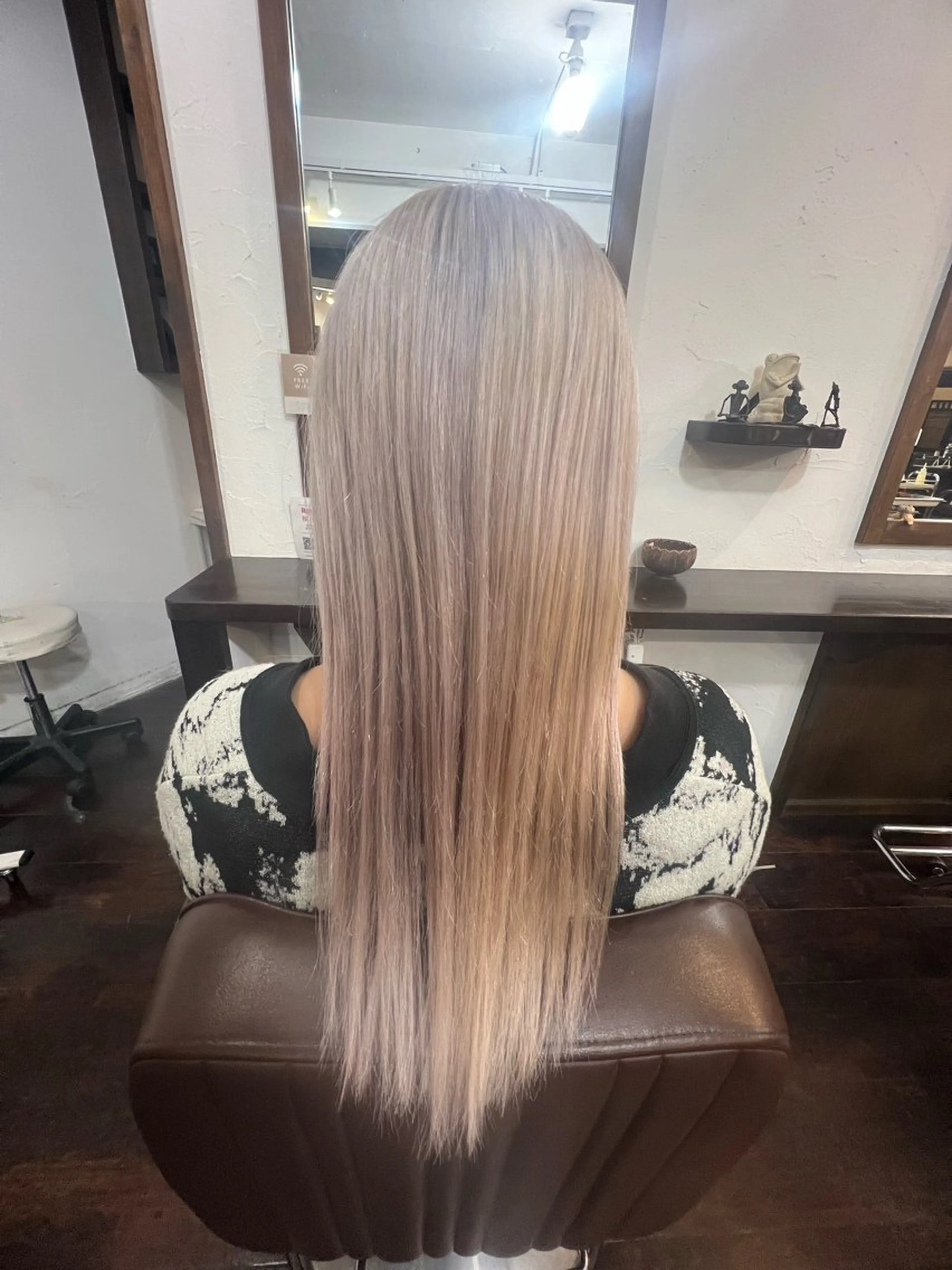 ロング カラー ブリーチ グレージュ パープルカラー パープルグレージュ ️河原優 /武蔵浦和のヘアスタイル