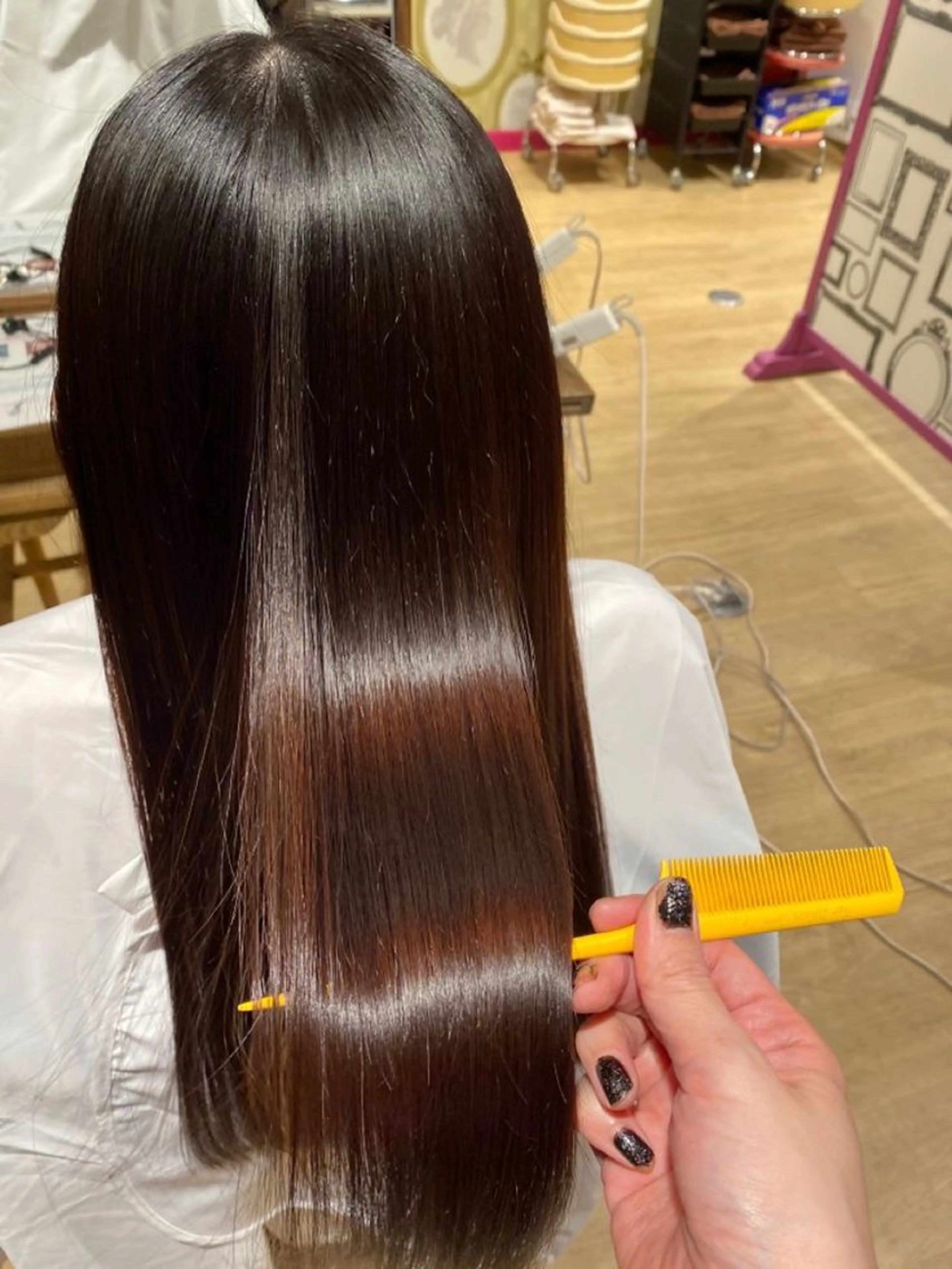 ロング 伸ばしかけ 縮毛矯正 トリートメント 高島 衣代のヘアスタイル