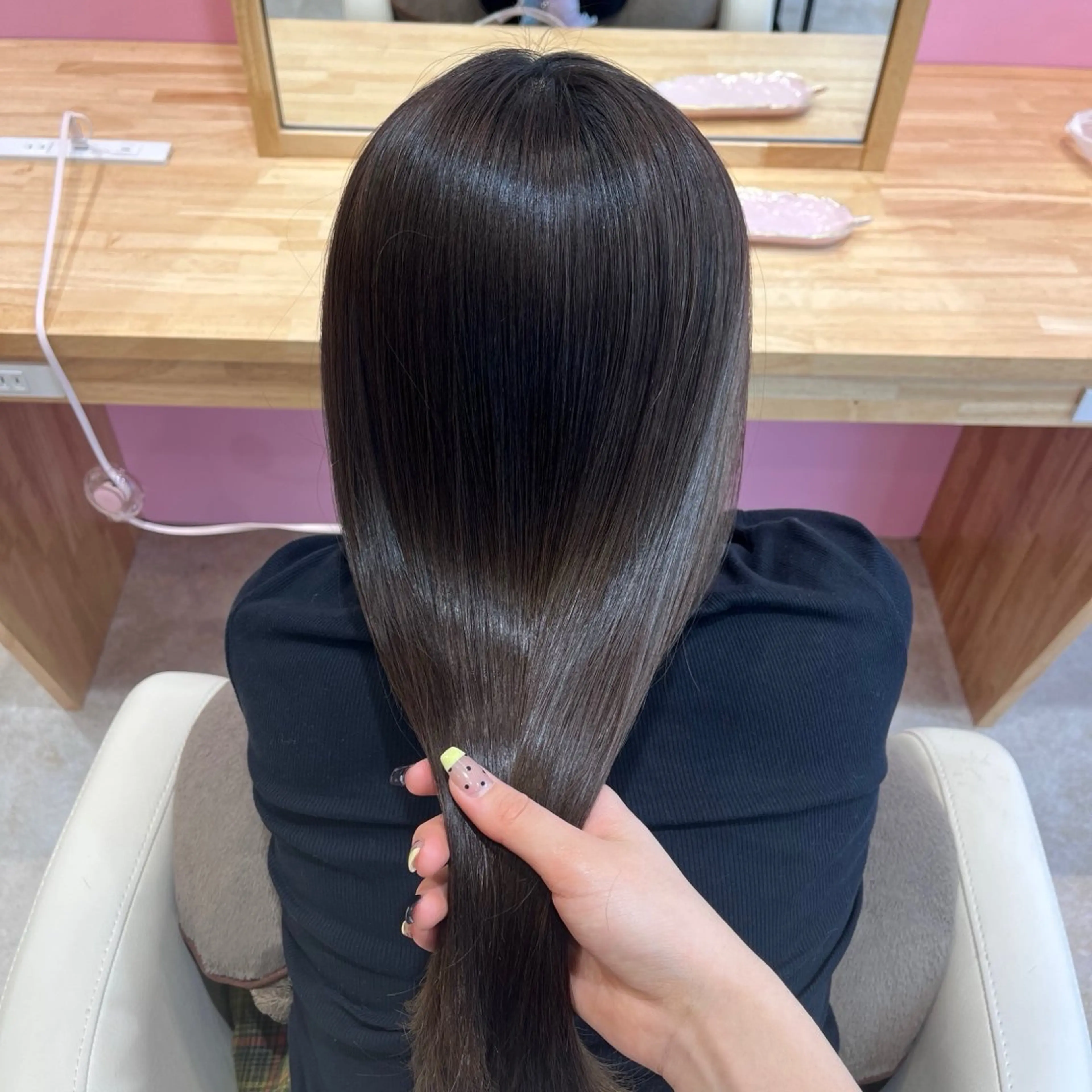 ロング 望愛/レイヤー/ハイ トーン/デザインのヘアスタイル