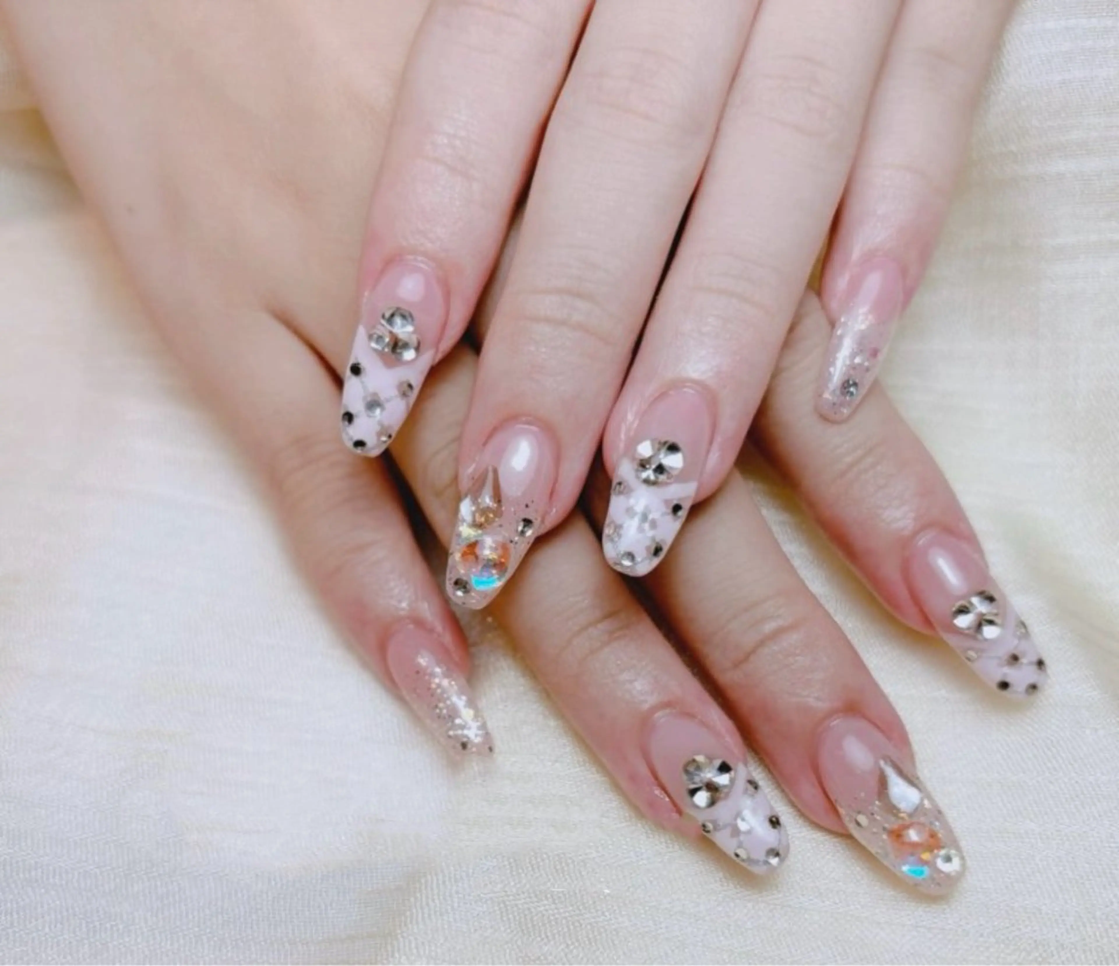 ネイル ハンドネイル H3 Nail Tsuki🦋💙のネイルデザイン