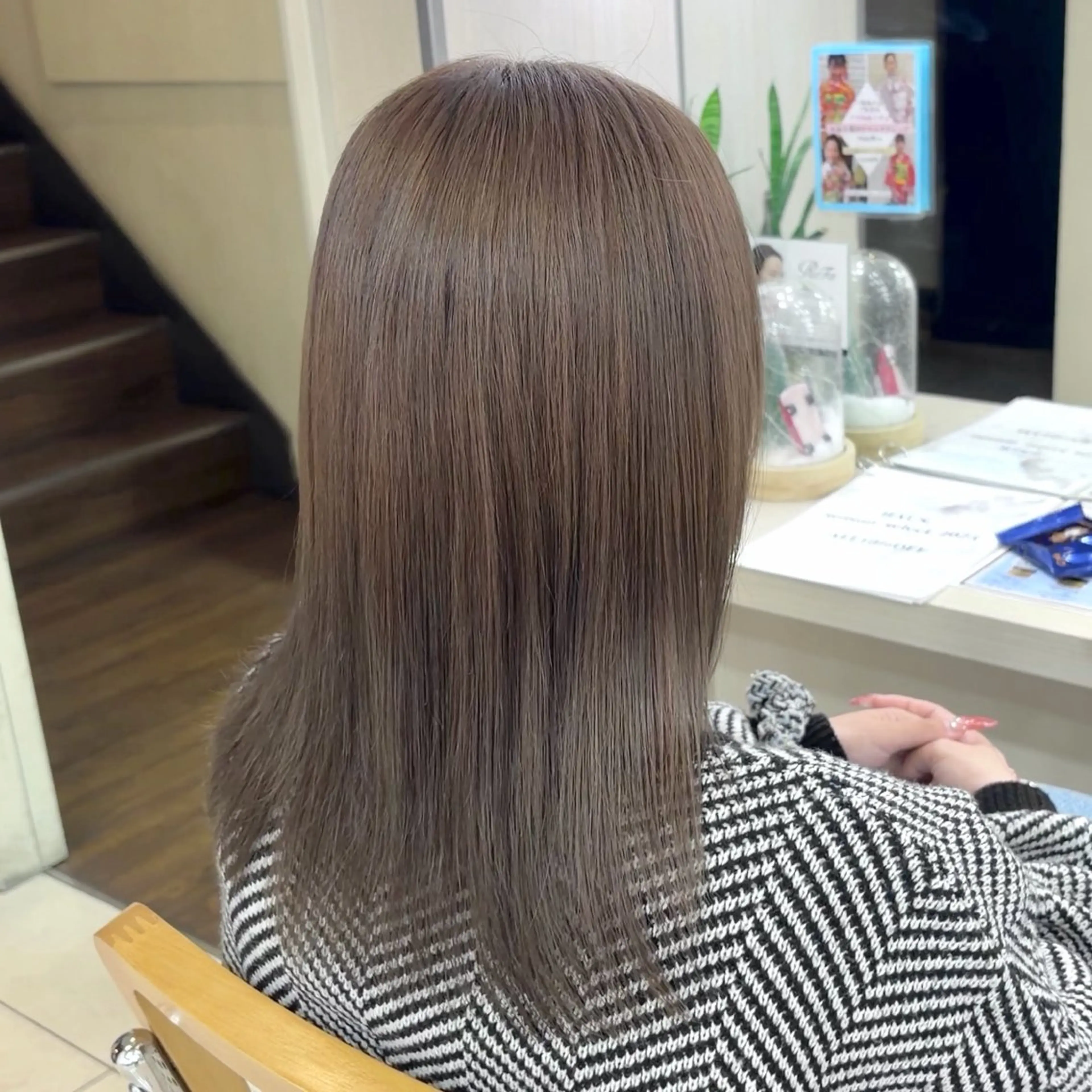 セミロング カラー ヘアカラー トリートメント 横浜パーマ🌐メンズ 暖色カラーもえかのヘアスタイル