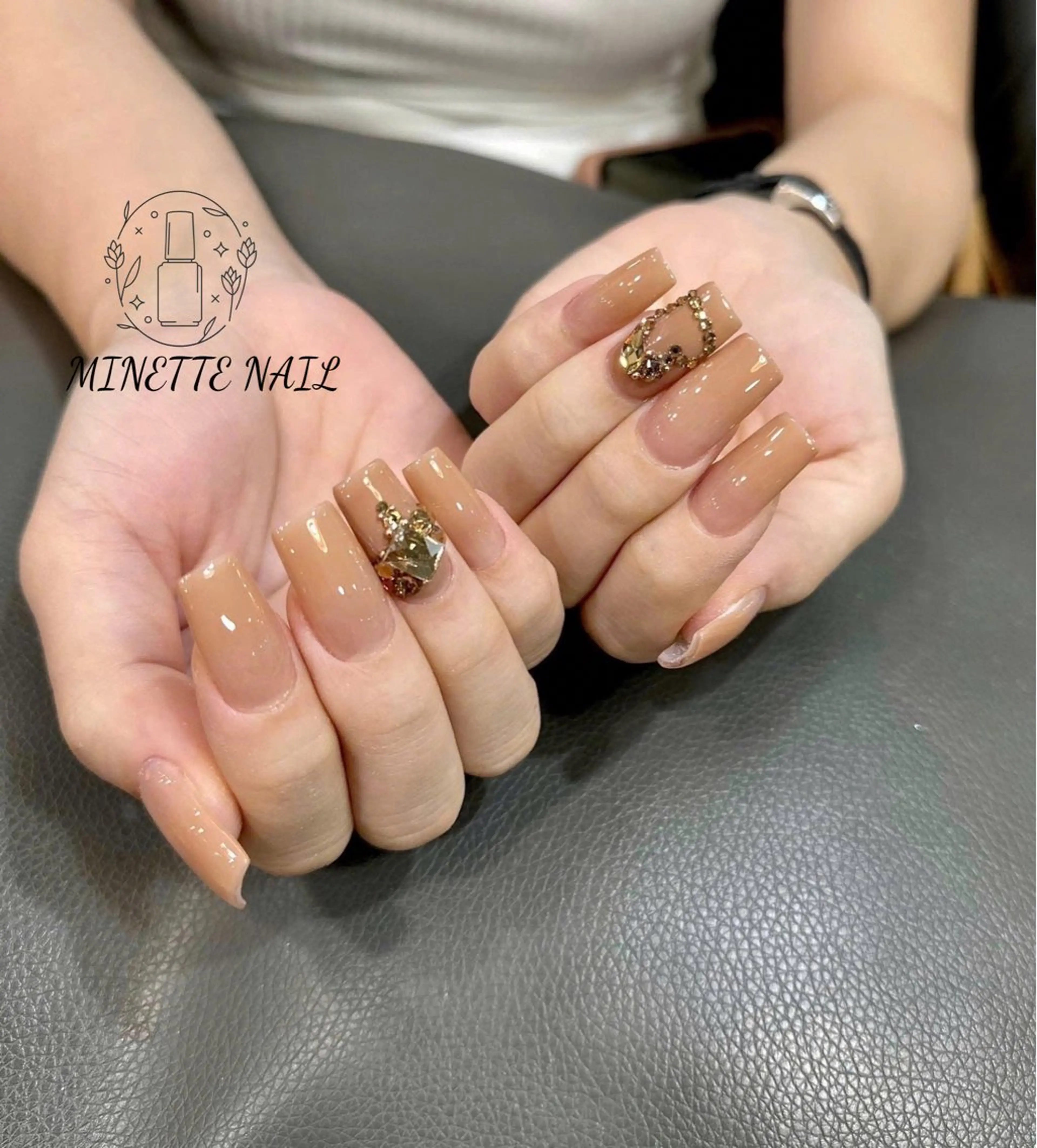 ネイル オフィスネイル ワンカラーネイル ストーンネイル ハンドネイル Minette nailHuongのネイルデザイン