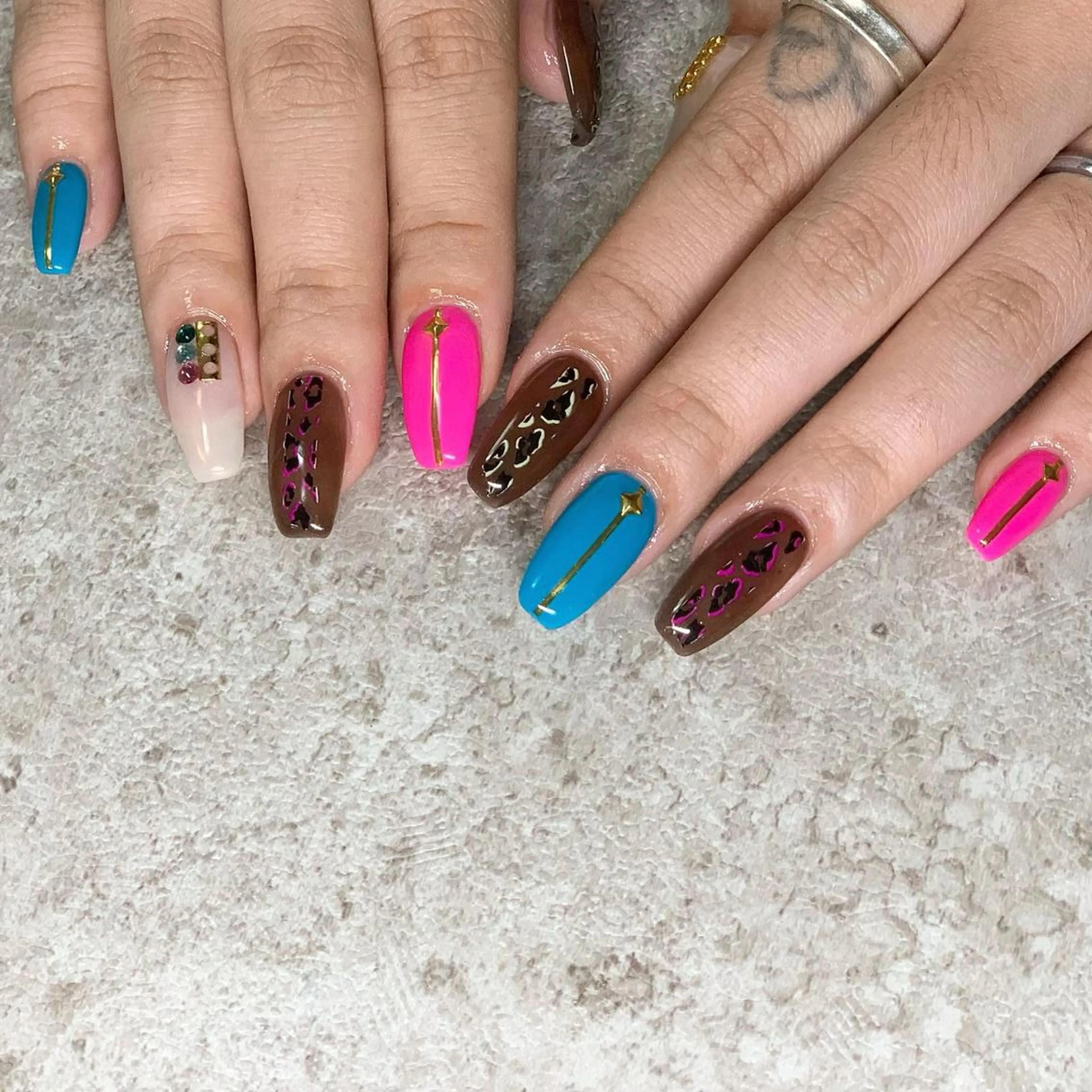 ネイル S. JEWELのネイルデザイン