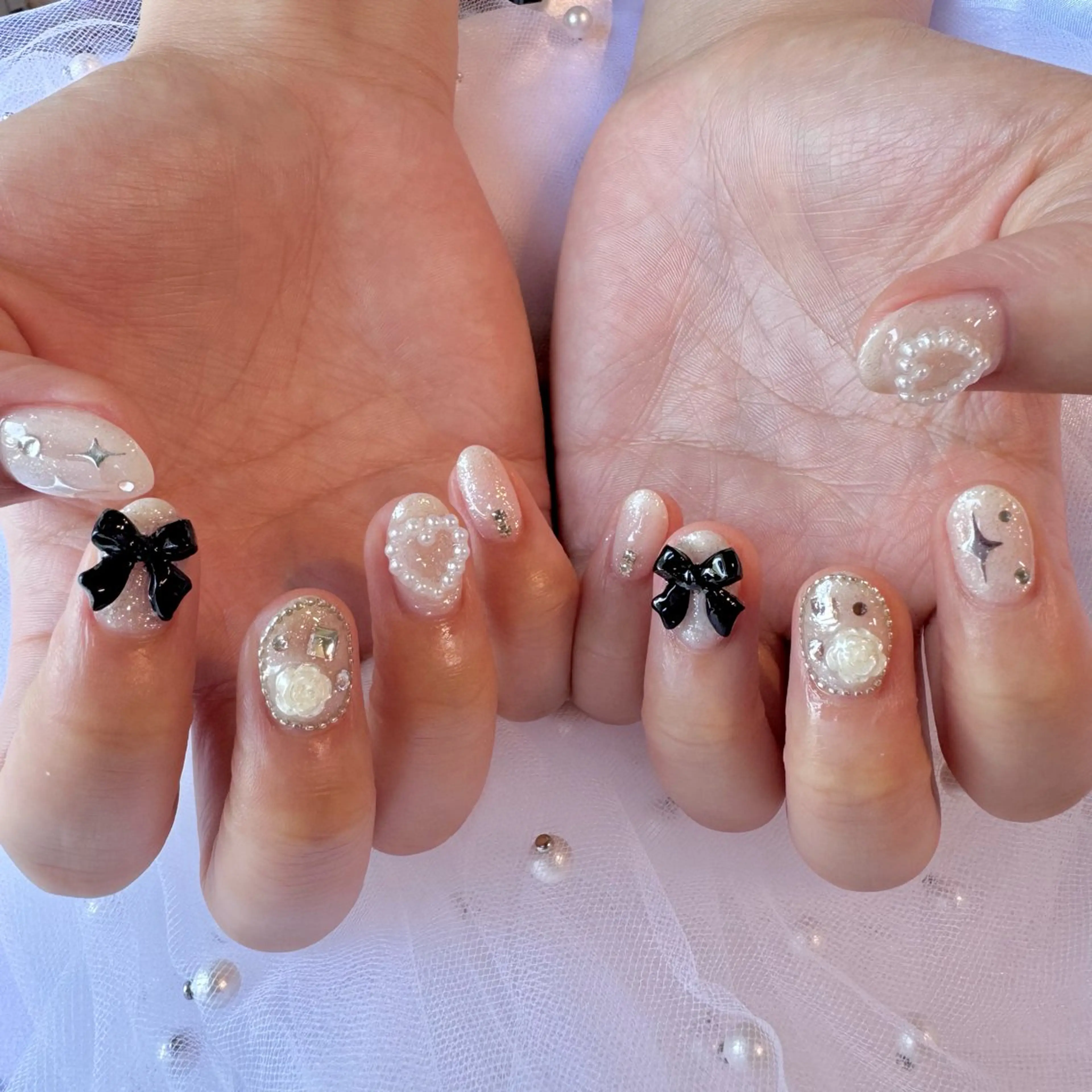 ネイル フレンチネイル ガーリー ハンドネイル nail salon e'mu💐のネイルデザイン