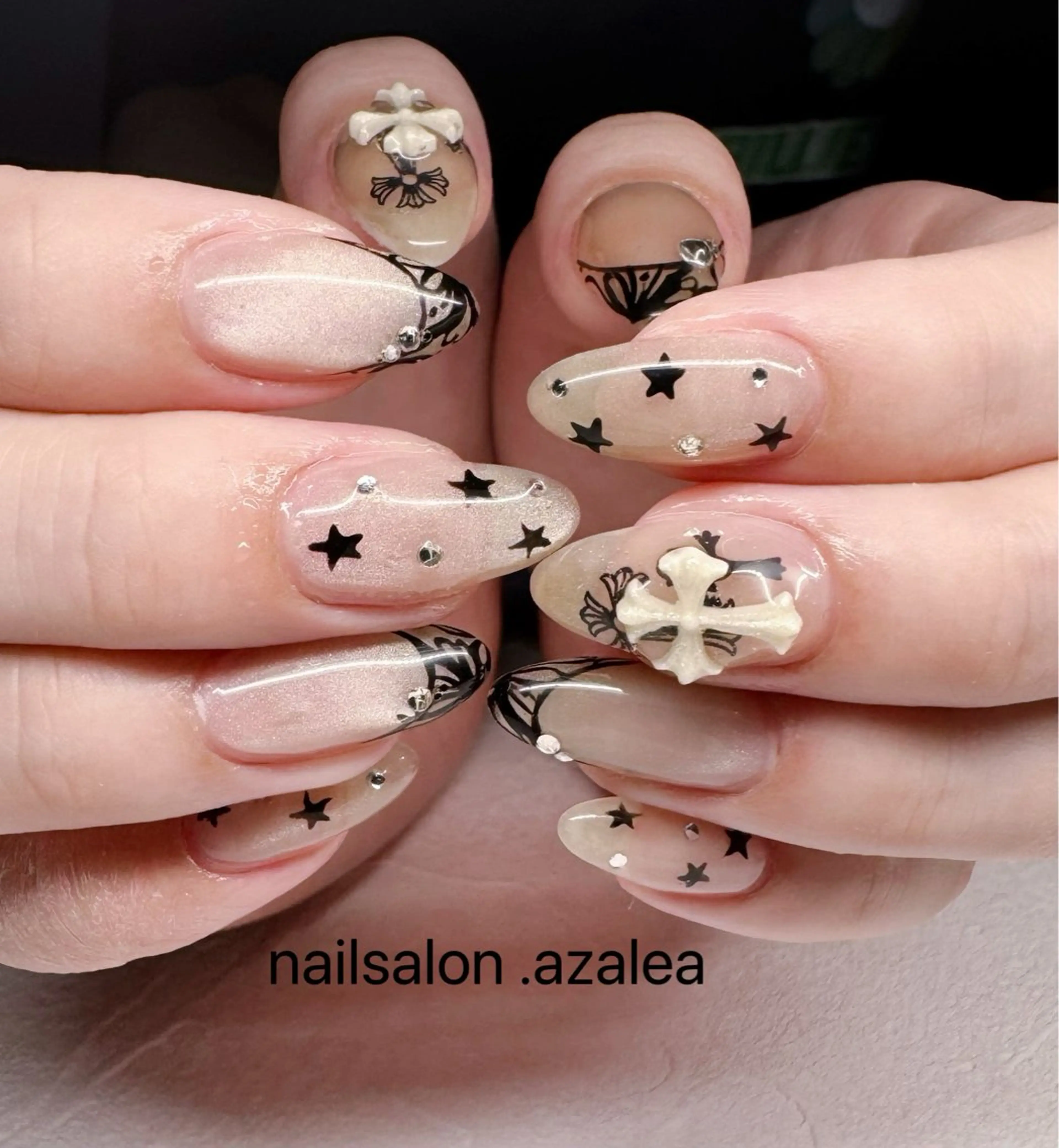 ネイル ハンドネイル R inのネイルデザイン