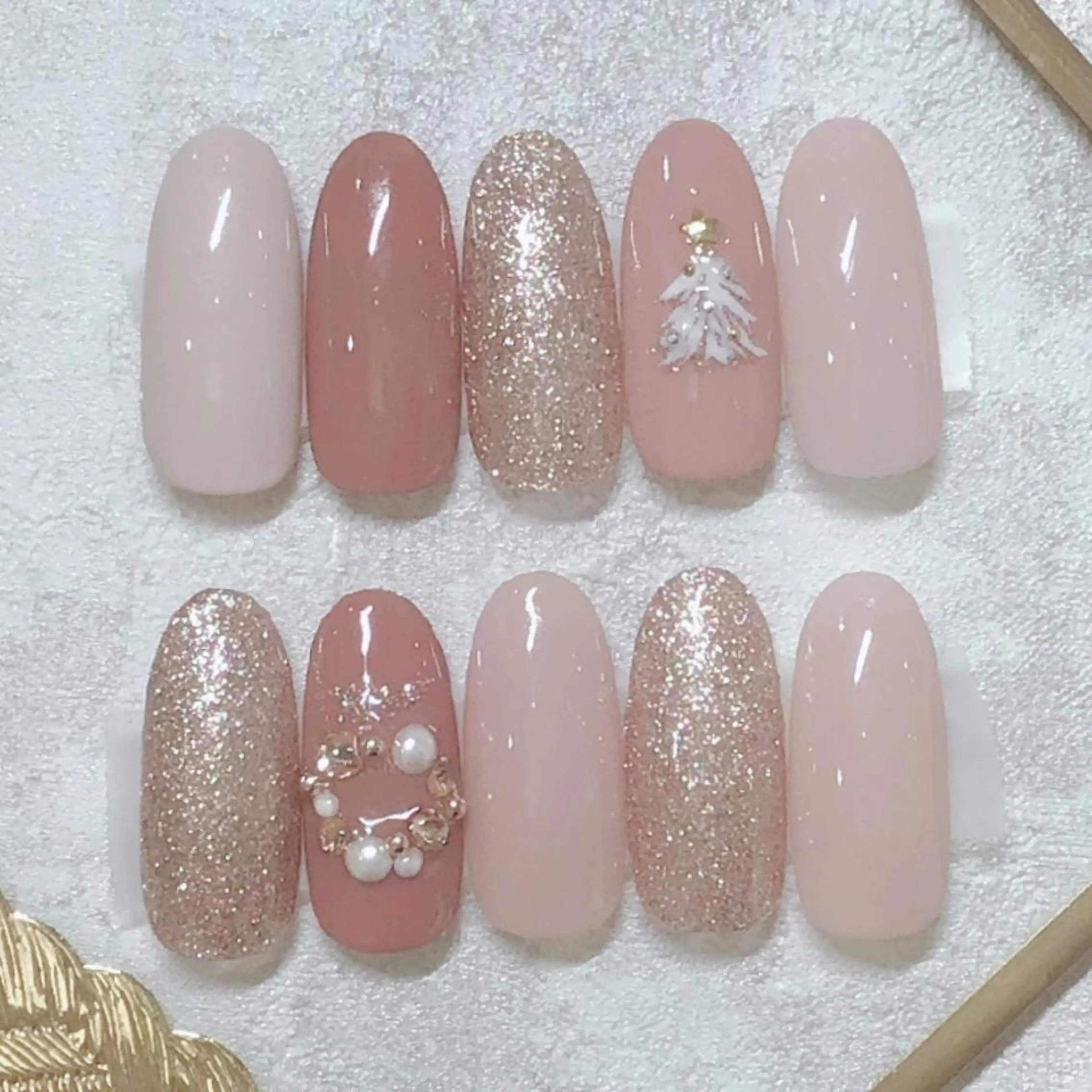 ネイル ハンドネイル カルフール リル MOEのネイルデザイン