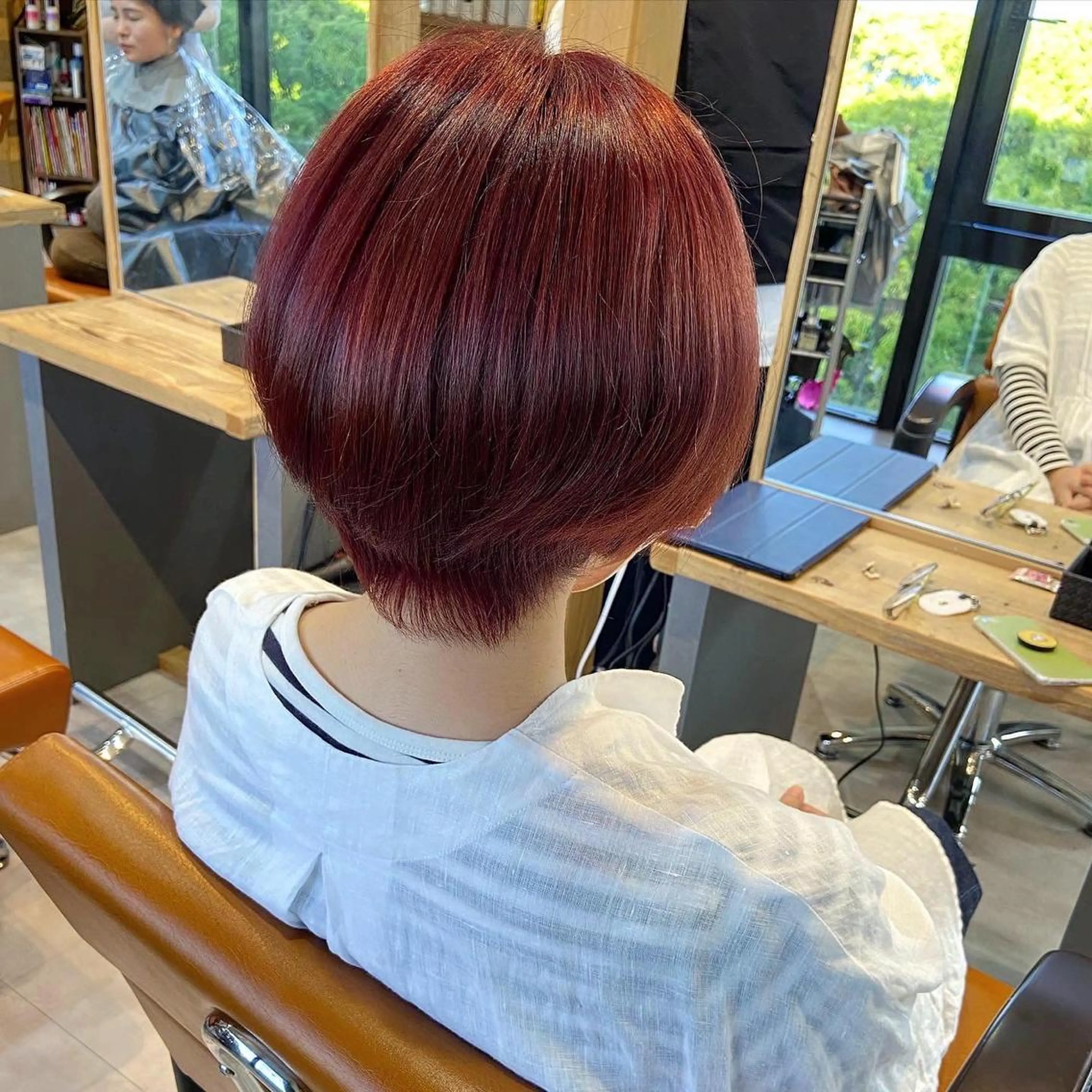 ショート パープルカラー 吉田 幸斗のヘアスタイル