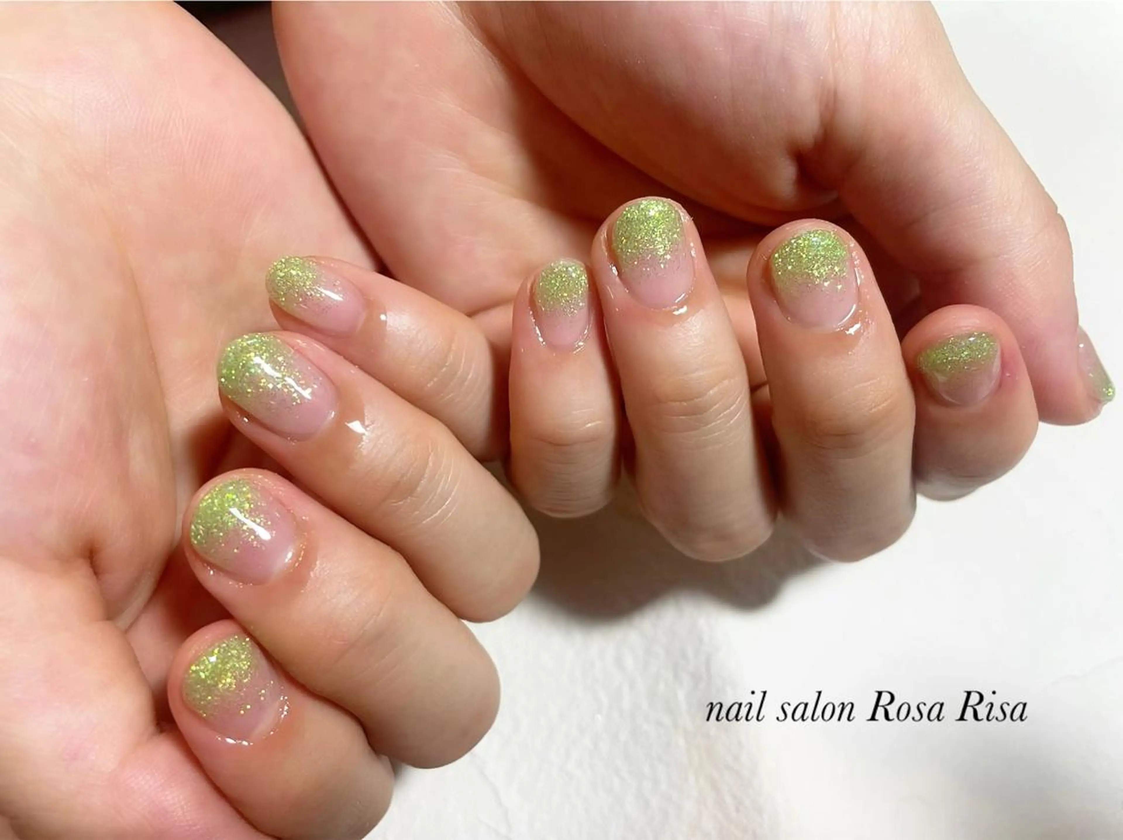 ショート ネイル グリーン ネイルスタジオ シェイクユアハンズのネイルデザイン