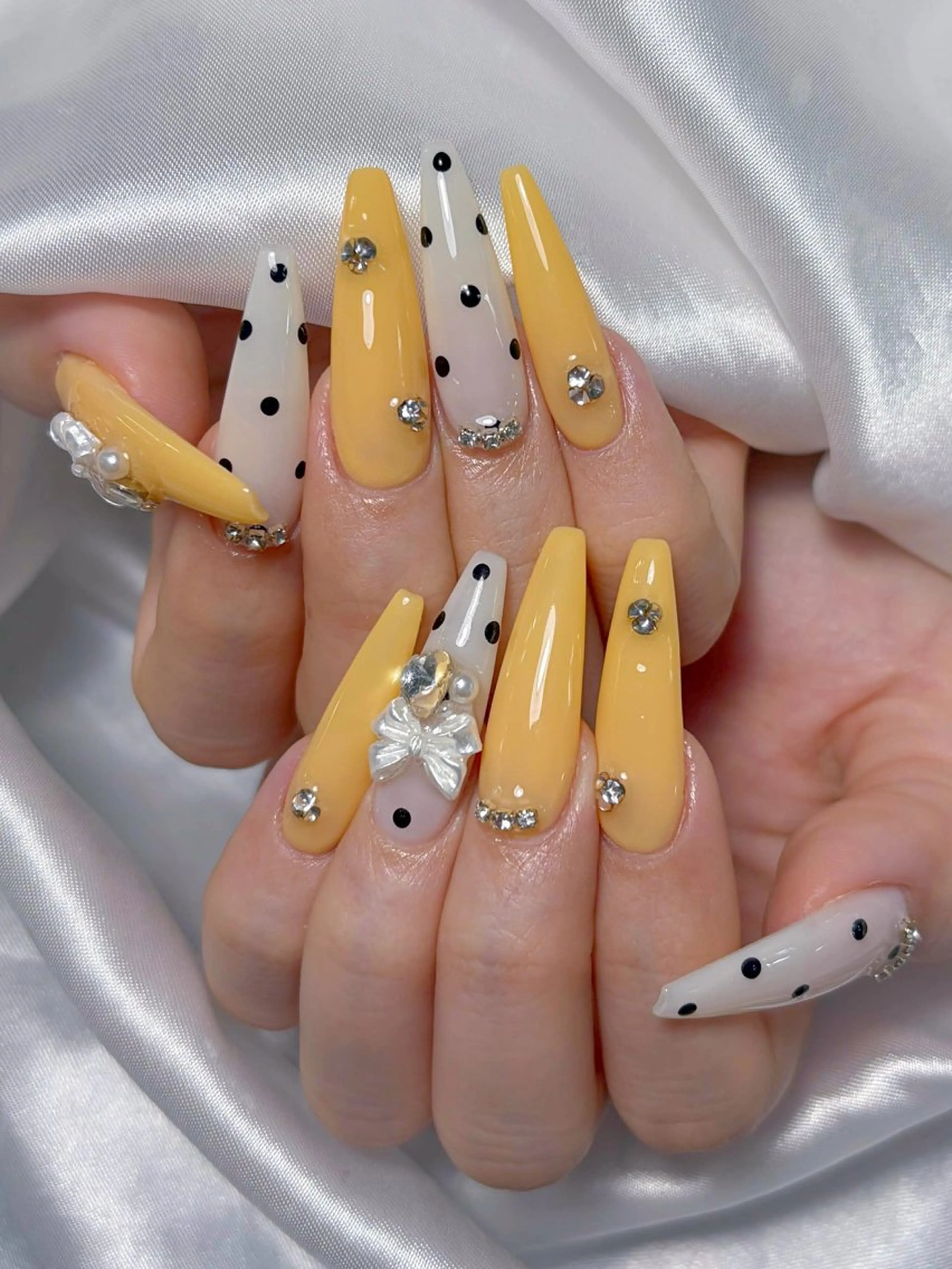 ネイル ハンドネイル LEELA NAIL STUDIOのネイルデザイン