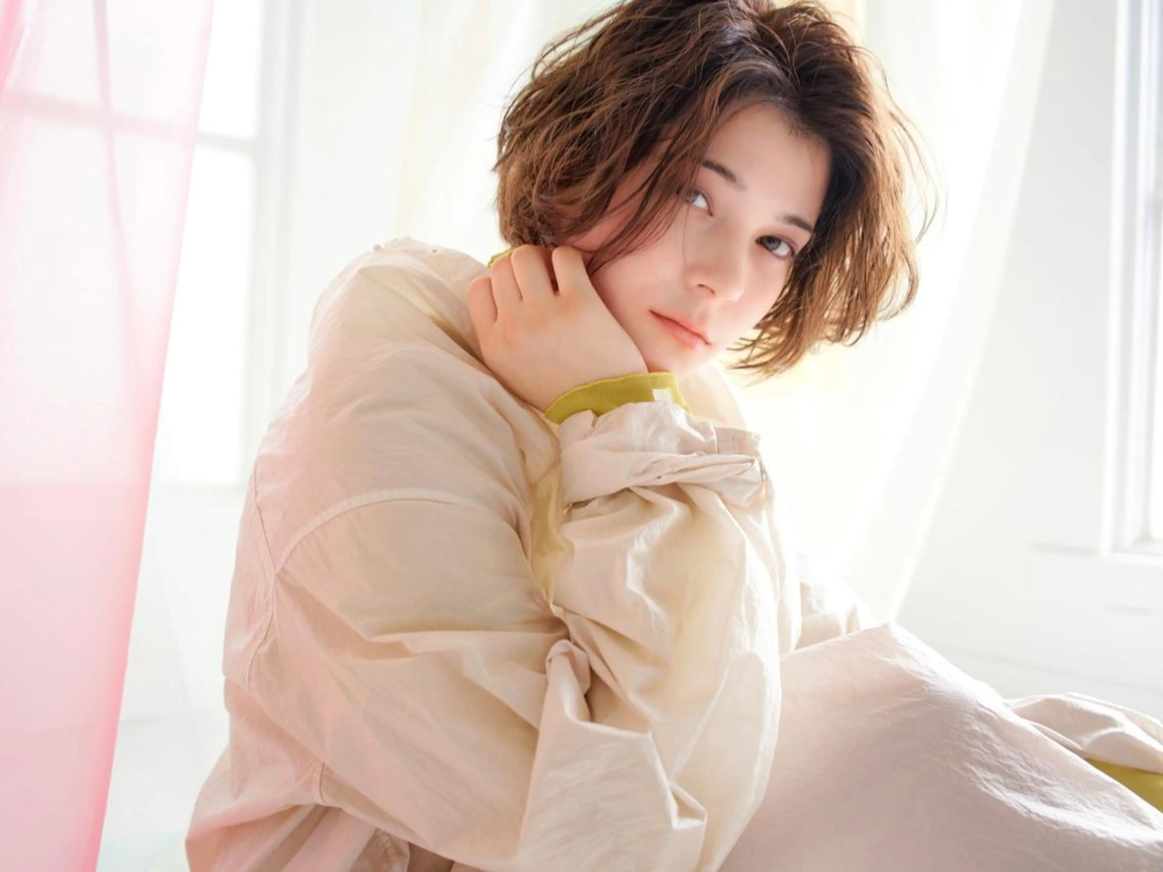 ショート カラー パーマ ヘアアレンジ アディクシーカラー ケアカラー 髪質改善 トリートメント ストレートパーマ ヘアケア特化型サロン newi 梅田のヘアスタイル