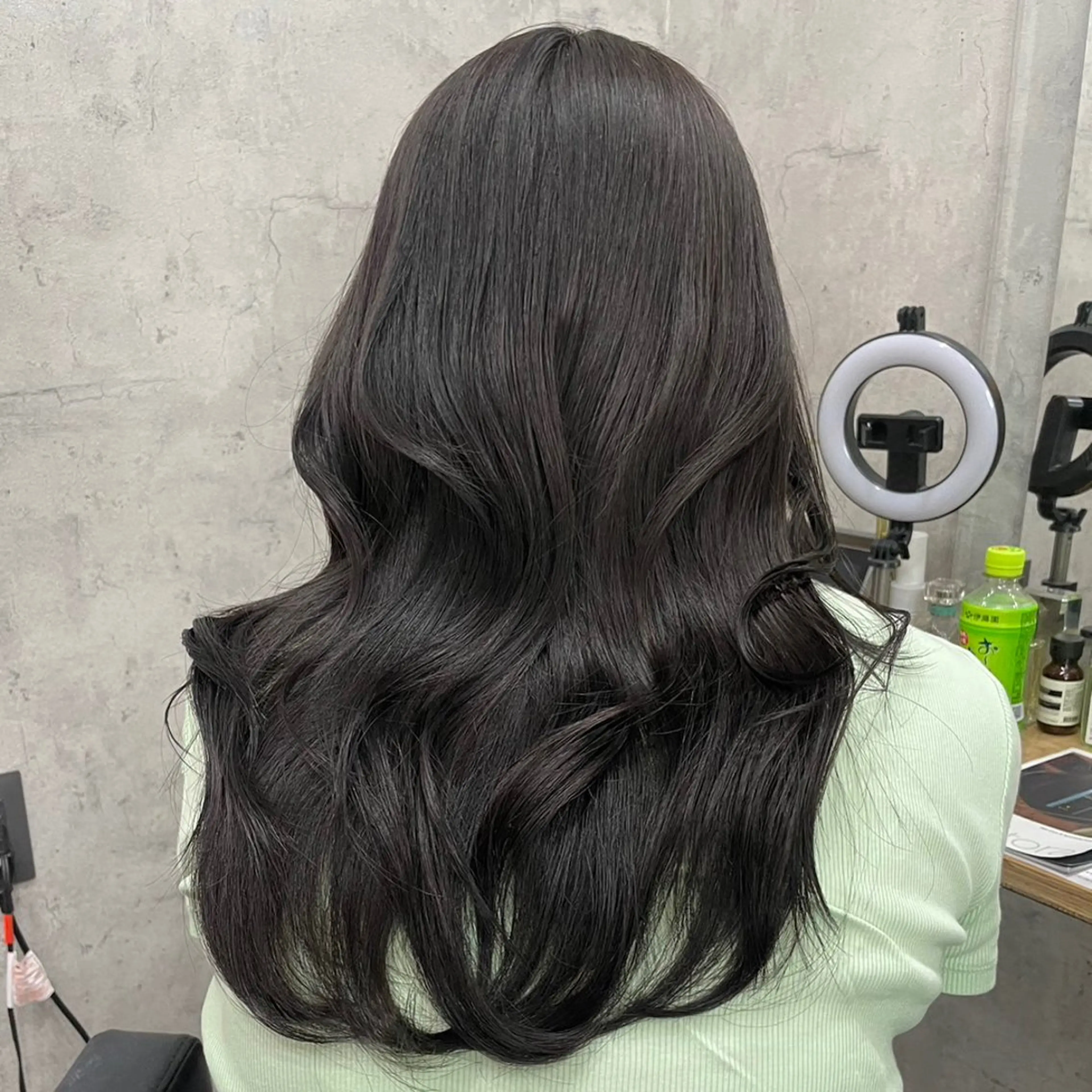 ロング カラー ダークグレー エクステ・レイヤ ーカット松下宗翔のヘアスタイル