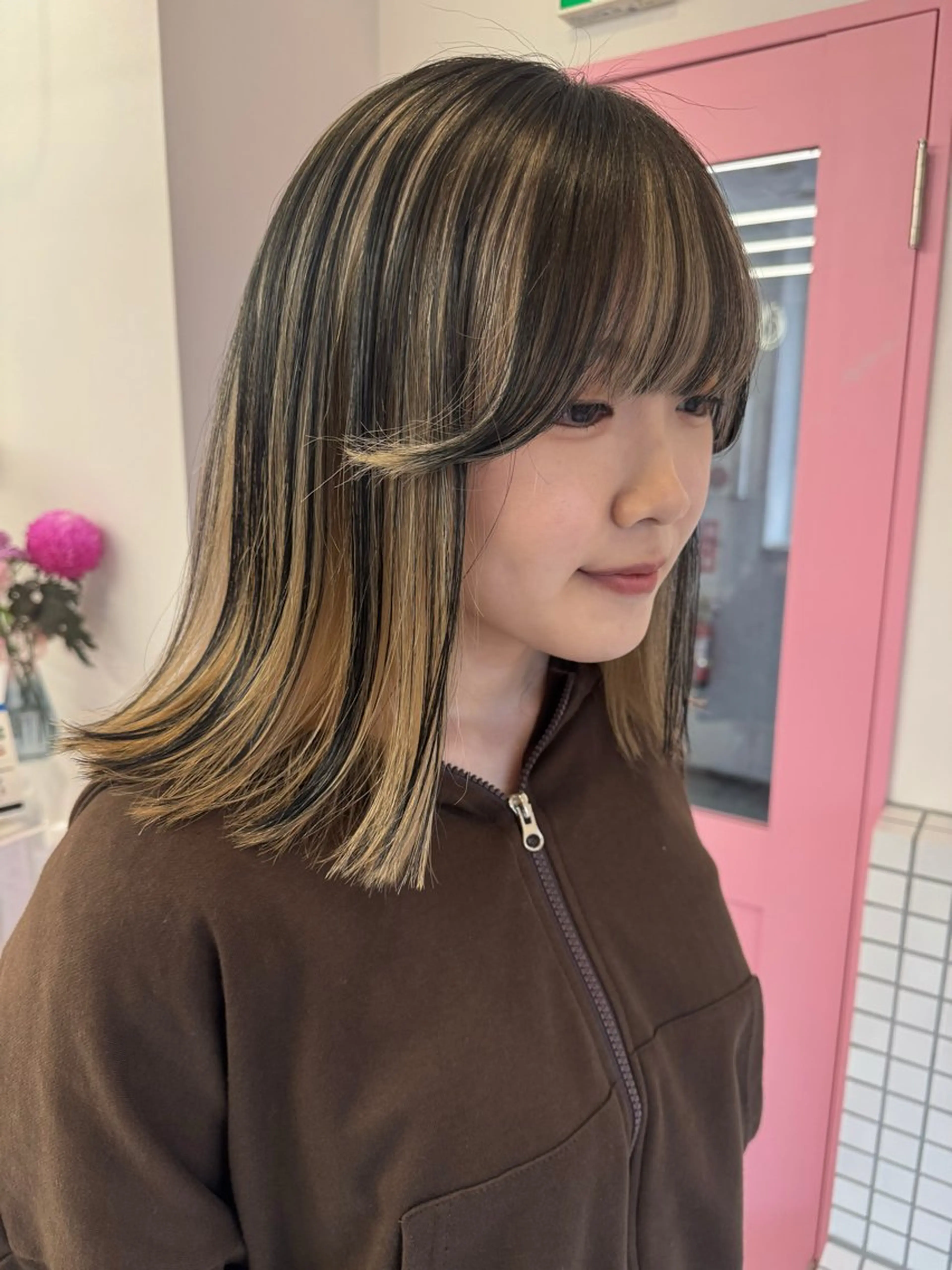 ミディアム カット ヘアカラー トリートメント 暖色カラー/ピンク カラー/saraのヘアスタイル