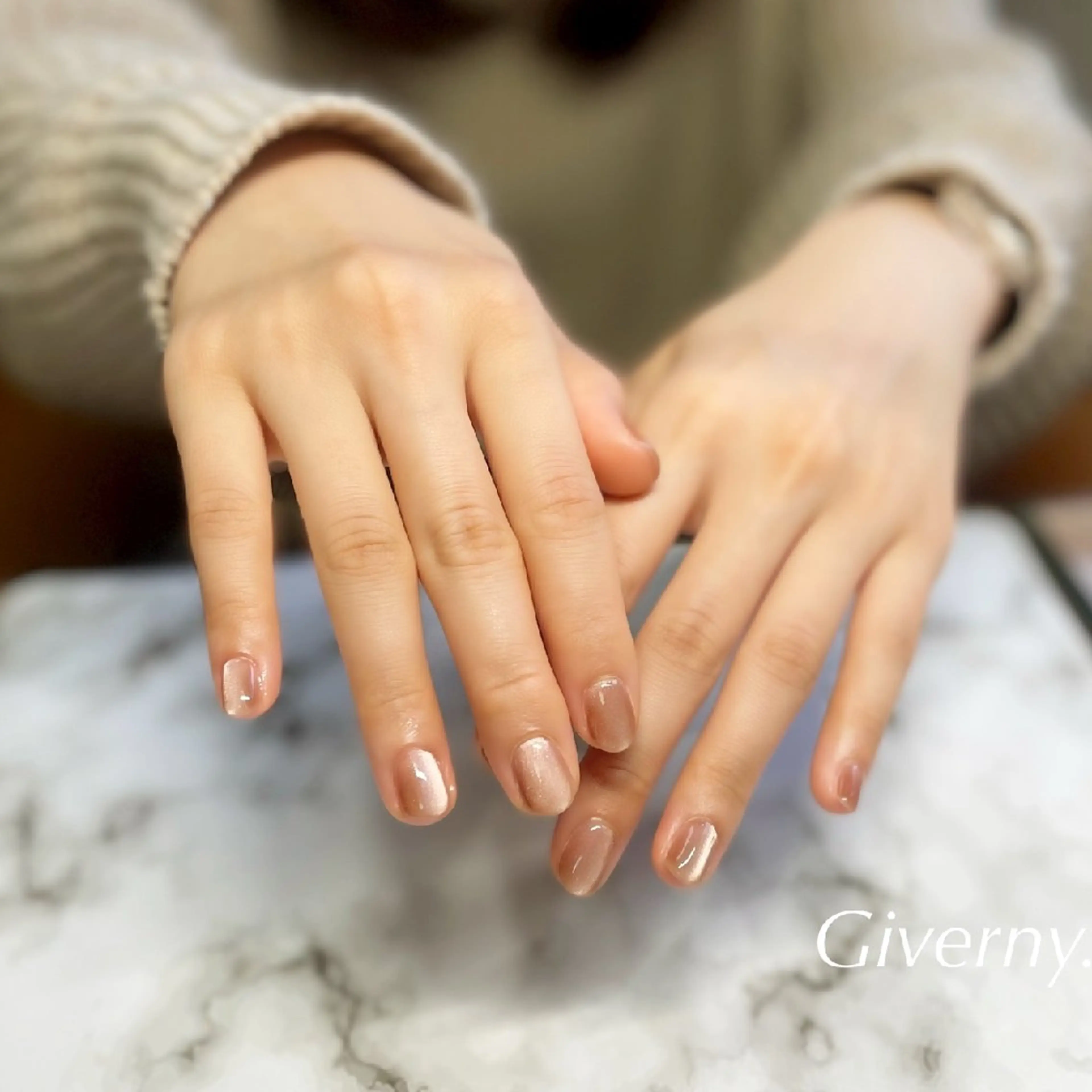 ネイル マグネットネイル ハンドネイル Giverny .のネイルデザイン