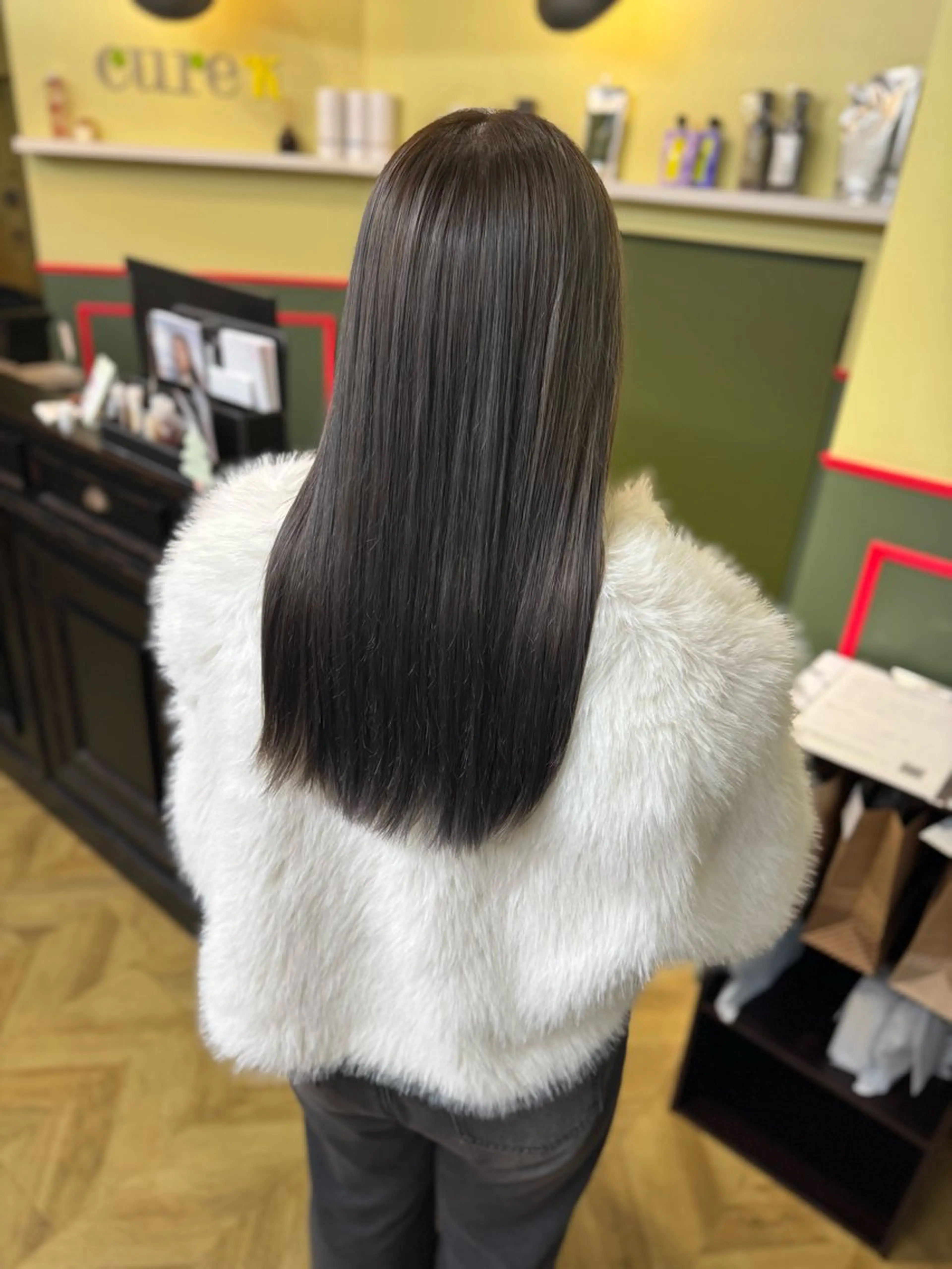 ロング カラー 米倉 麻衣のヘアスタイル