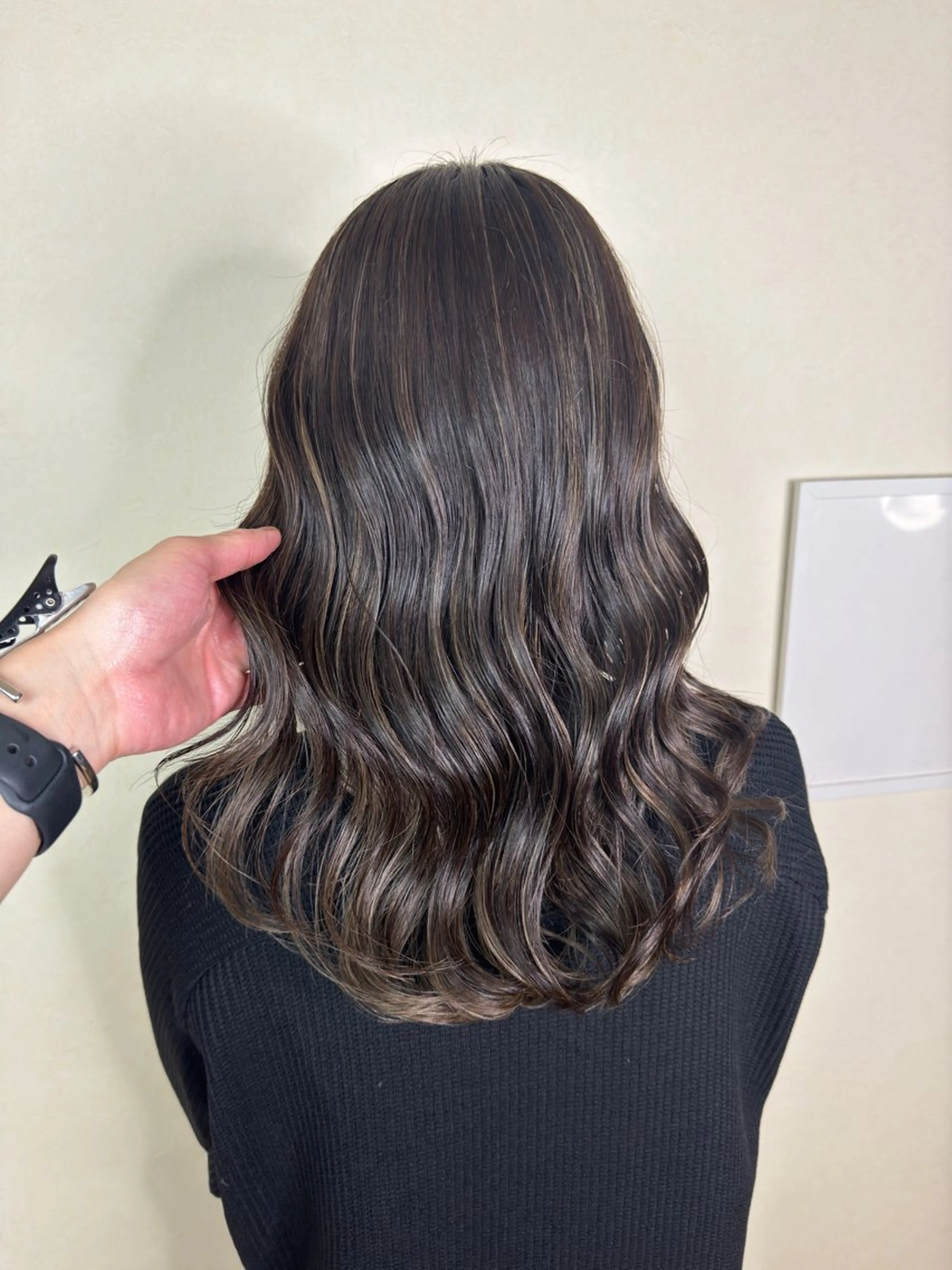セミロング カラー グレージュ ハイライトカラー ハイライト カット ヘアカラー トリートメント ハイライトカラー✨ グレージュ✨鎌倉光洋のヘアスタイル