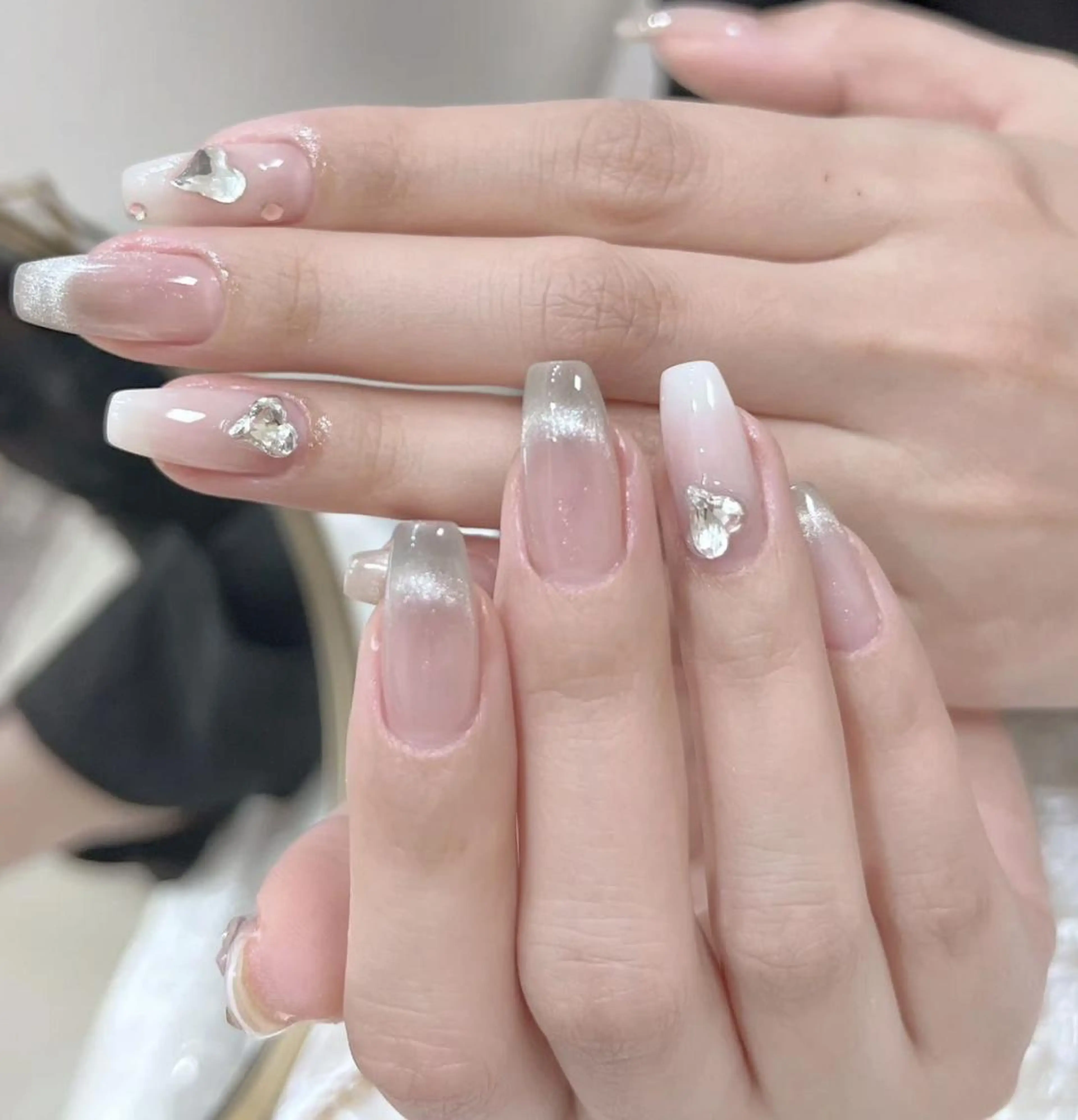 ネイル アートネイル 長さ出し ネイルチップ Queens テイのネイルデザイン