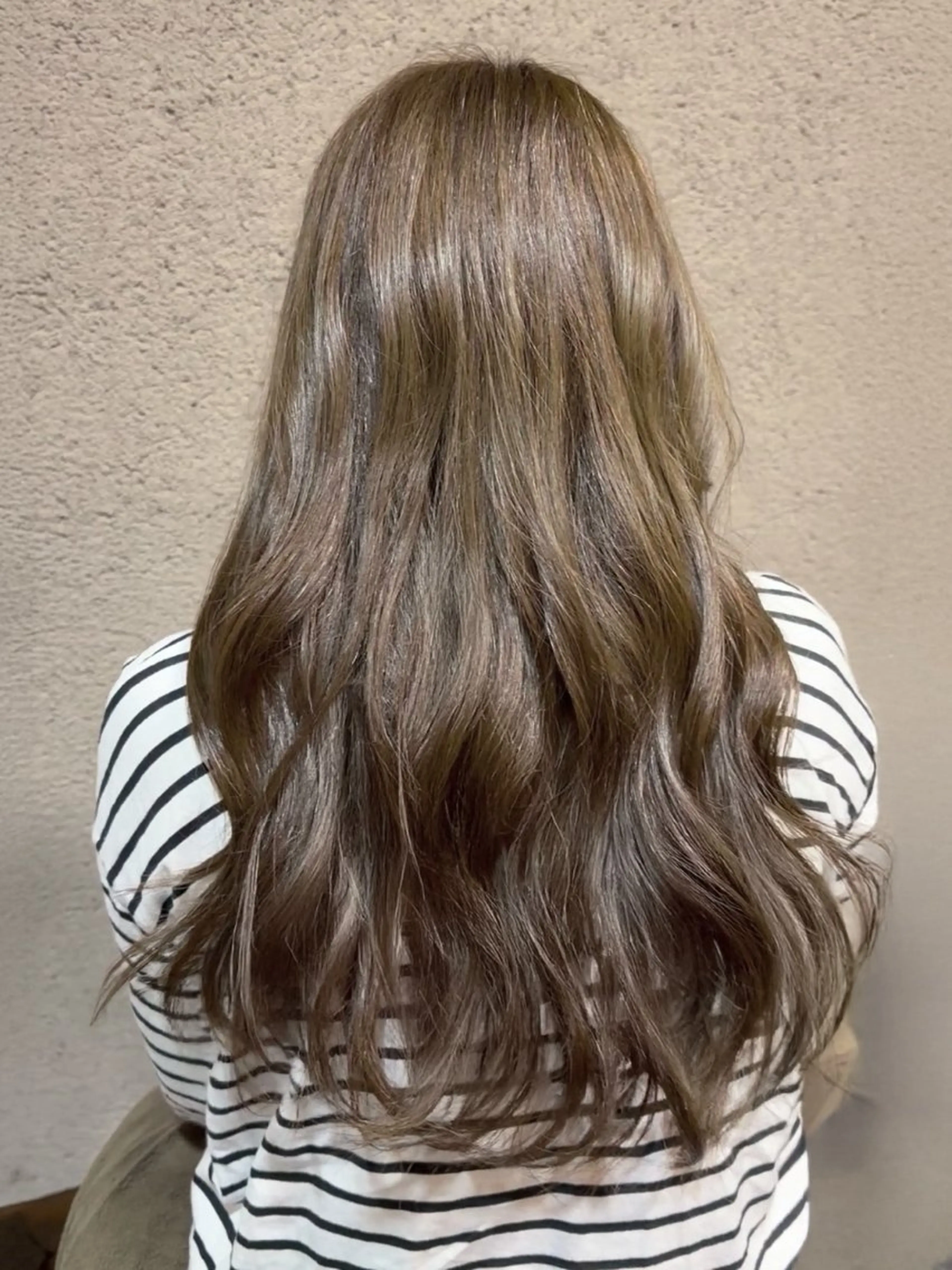 ロング カラー ベージュカラー ミルクティーベージュ Saraju 仁川店 SHIORI ♥のヘアスタイル