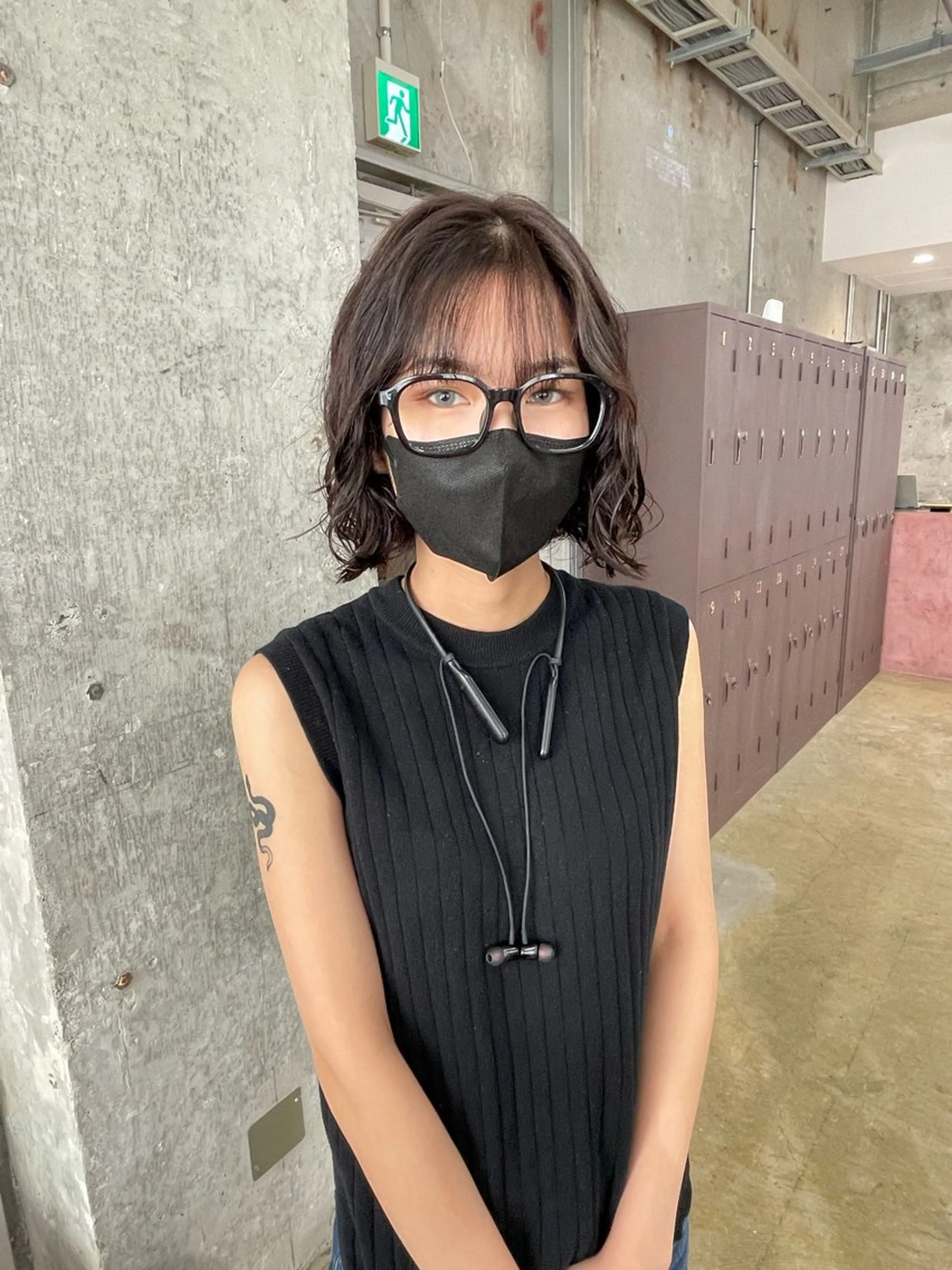 ミディアム カット ヘアカラー パーマ 鈴木瑛里／ブロンド ベージュ／男女のヘアスタイル