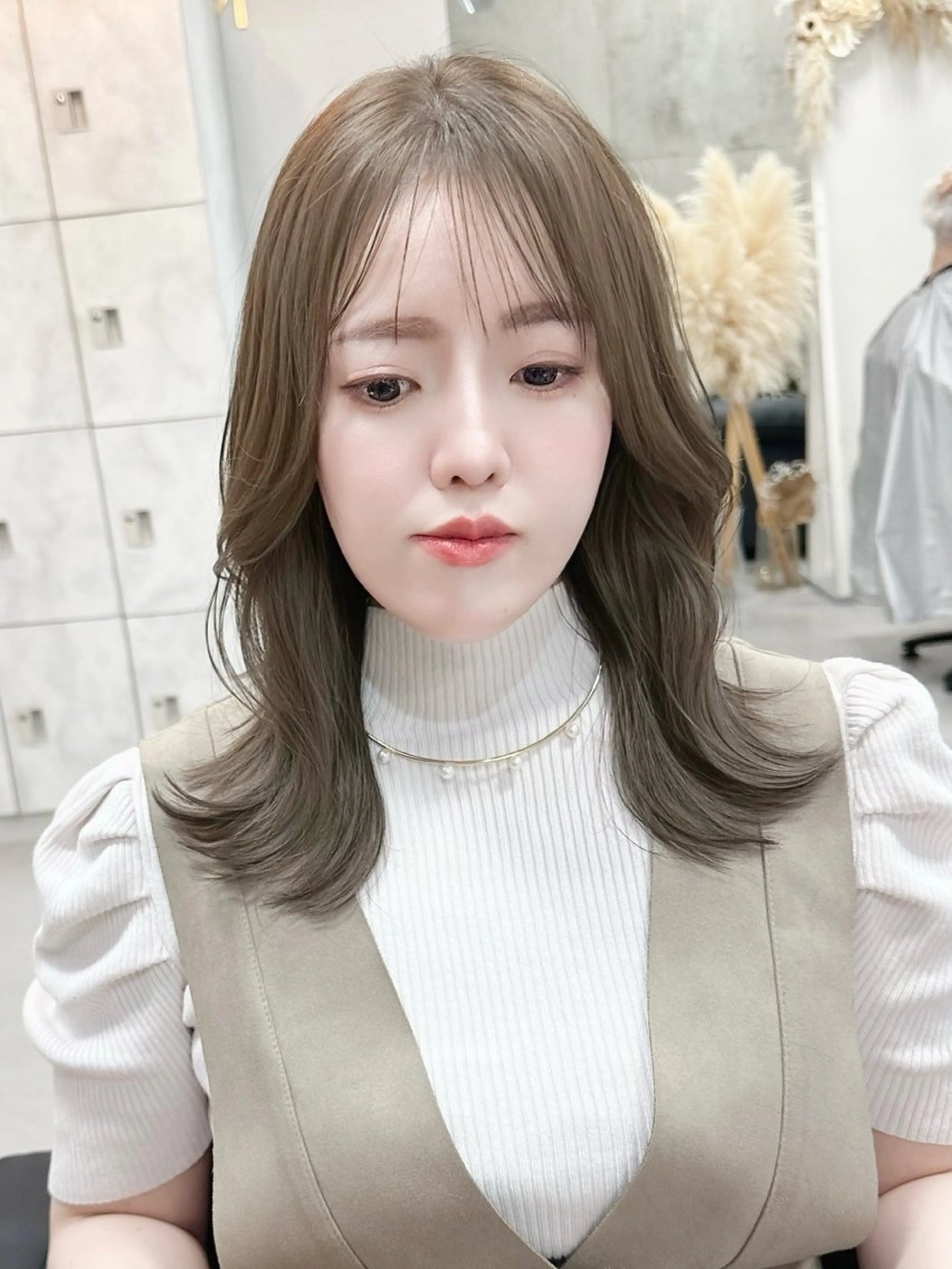 ミディアム ミディアムレイヤー レイヤーカット カット ヘアカラー トリートメント 小林 正樹のヘアスタイル