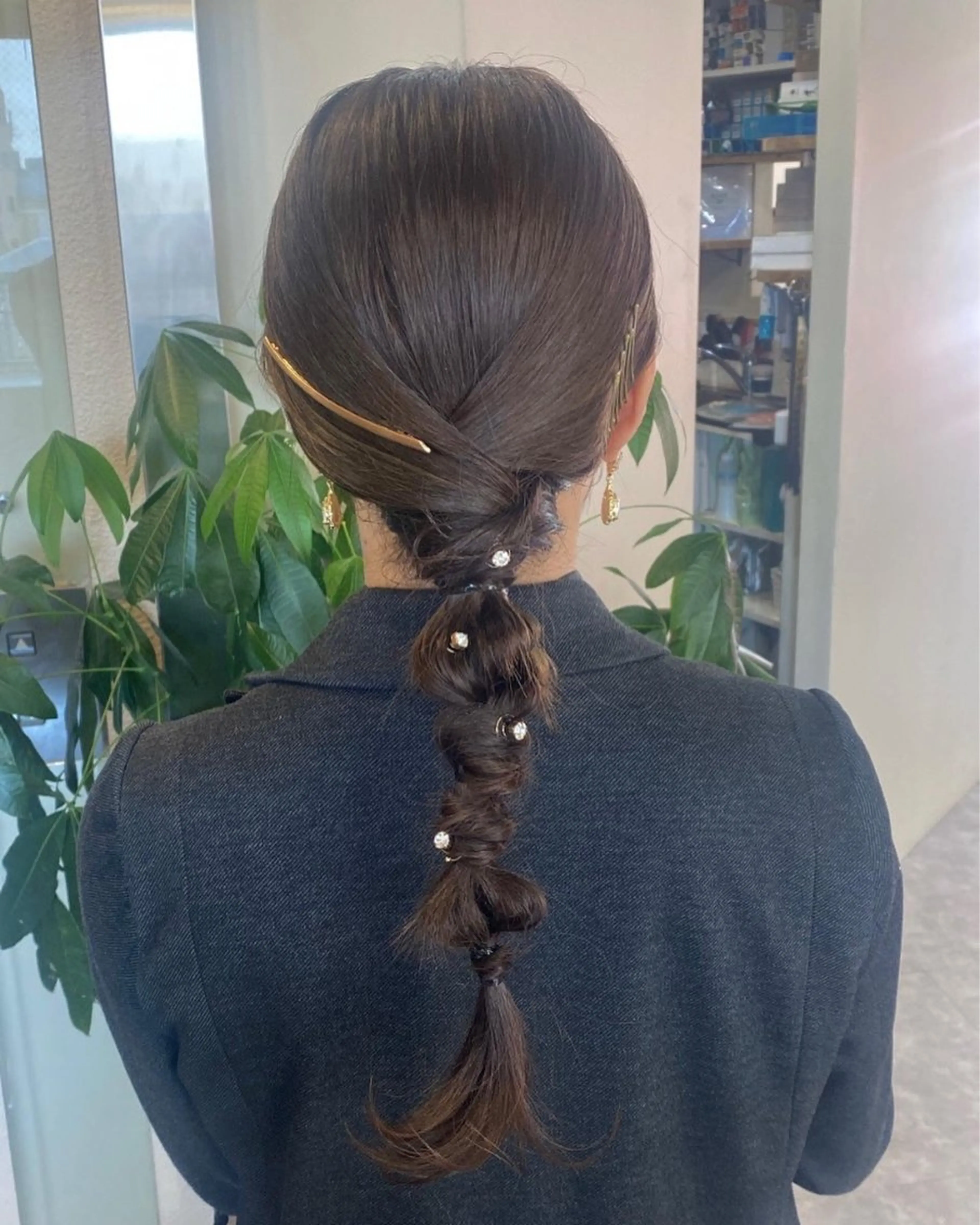 セミロング ヘアアレンジ ヘアセット SALOWIN二子玉川South店所属・AYANO ／レイヤー／オリーブのヘアスタイル