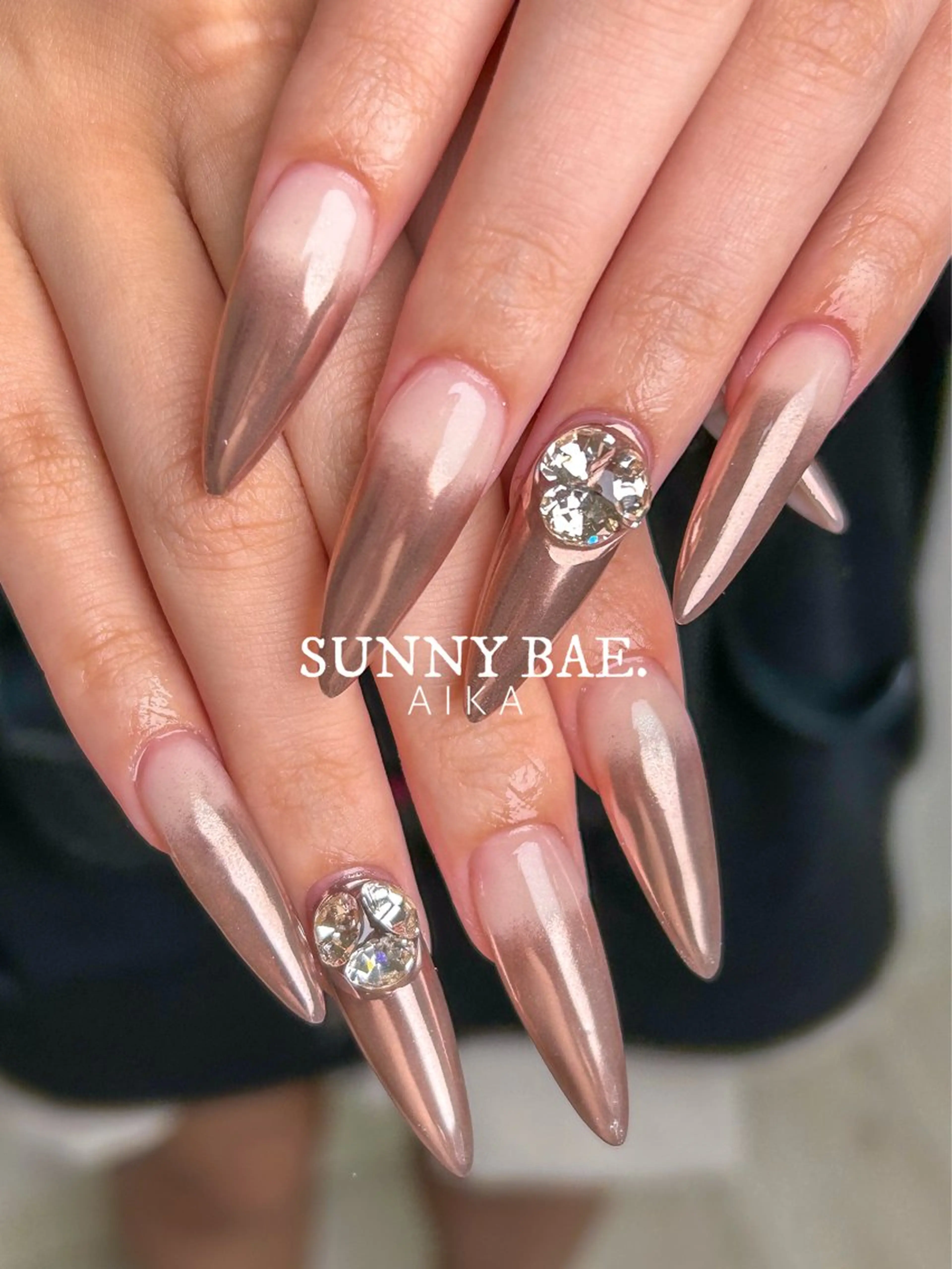 ネイル グラデーション ロングネイル ミラーネイル スーパーロングネイル Made By AIKAのネイルデザイン