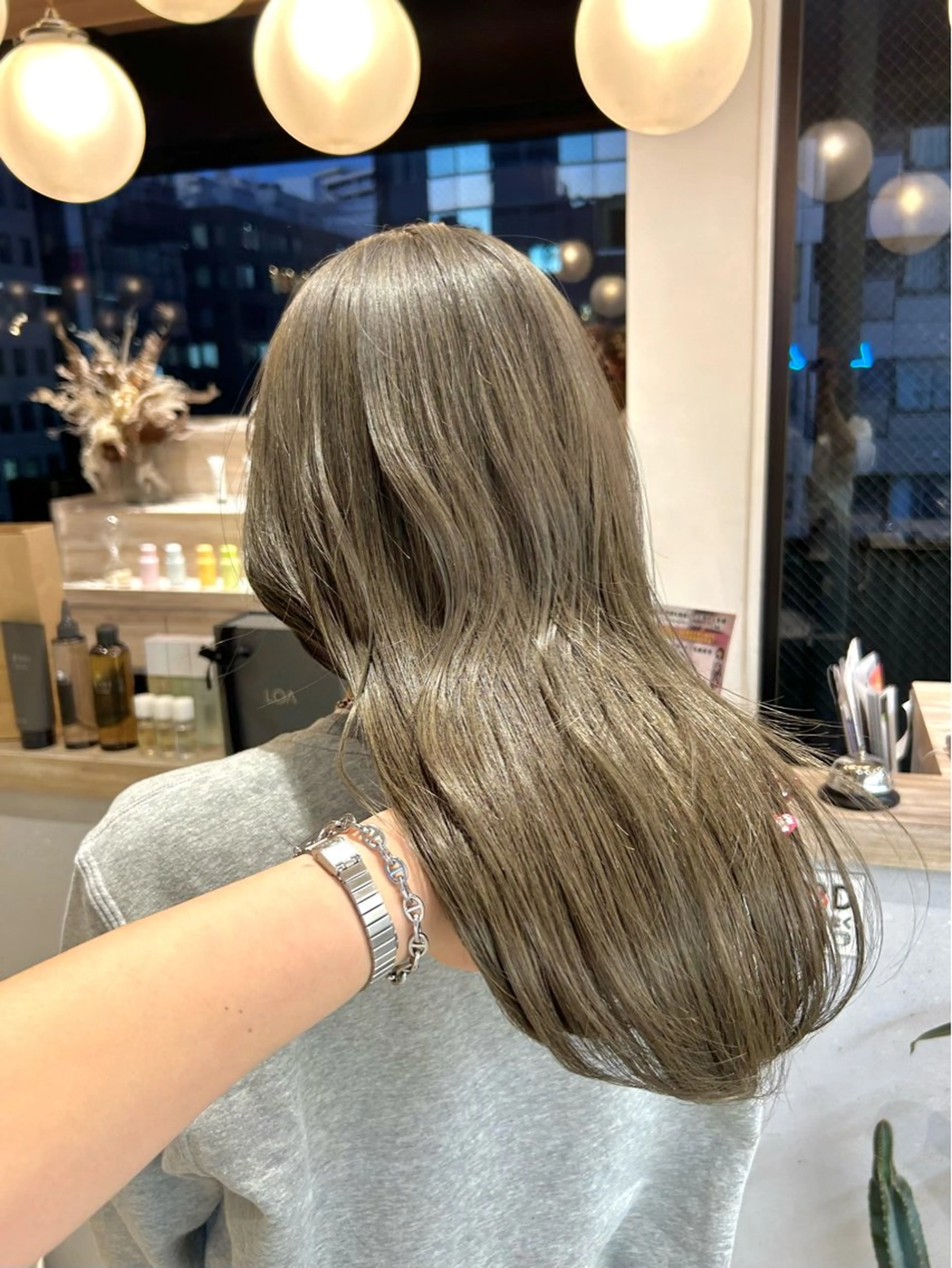 セミロング ヘアカラー トリートメント 🩵縮毛矯正/ブリー チ/髪質改善/いつかのヘアスタイル